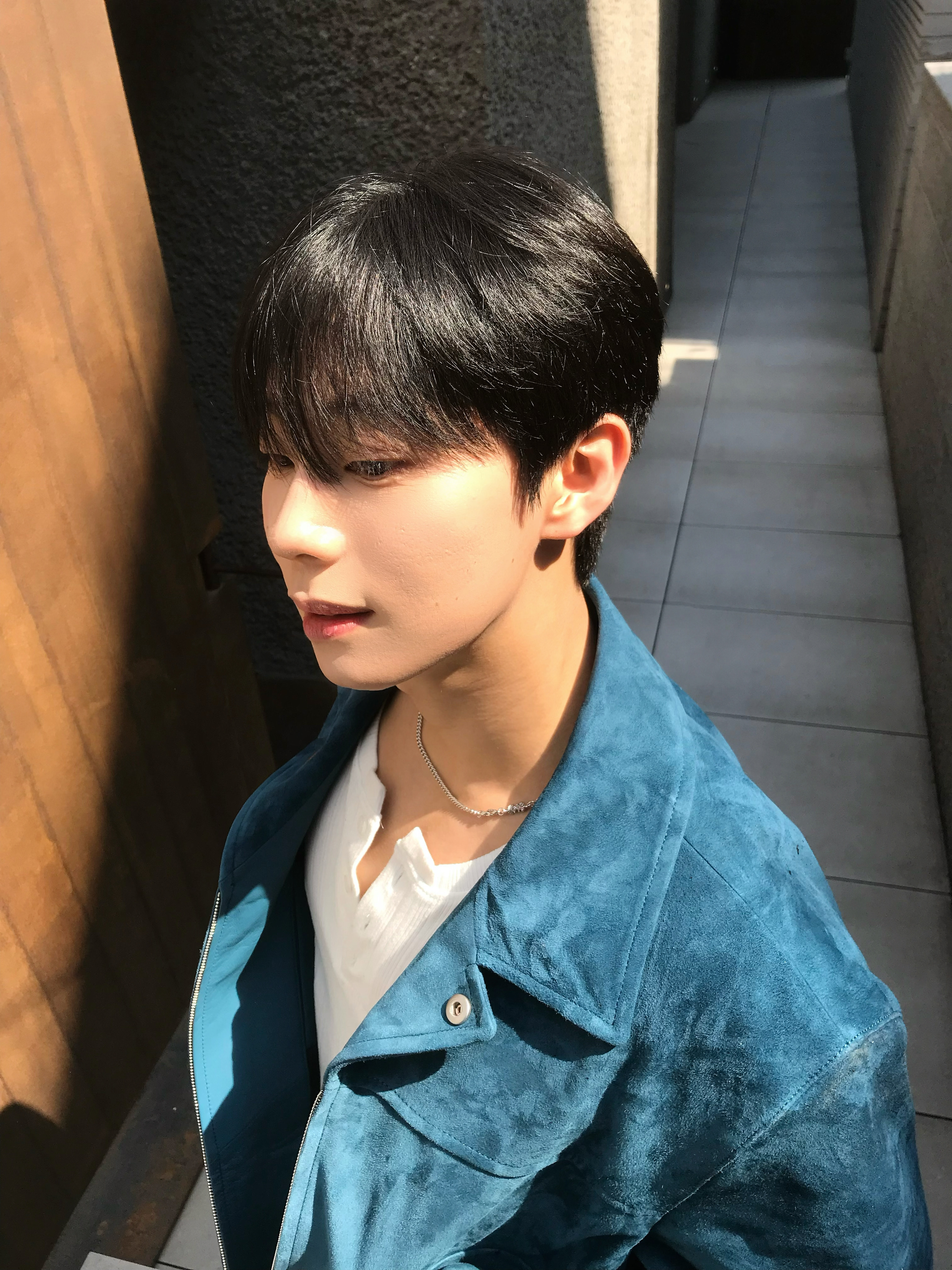 Scudo Emblem Slim Necklace 착용 스타일 - 3