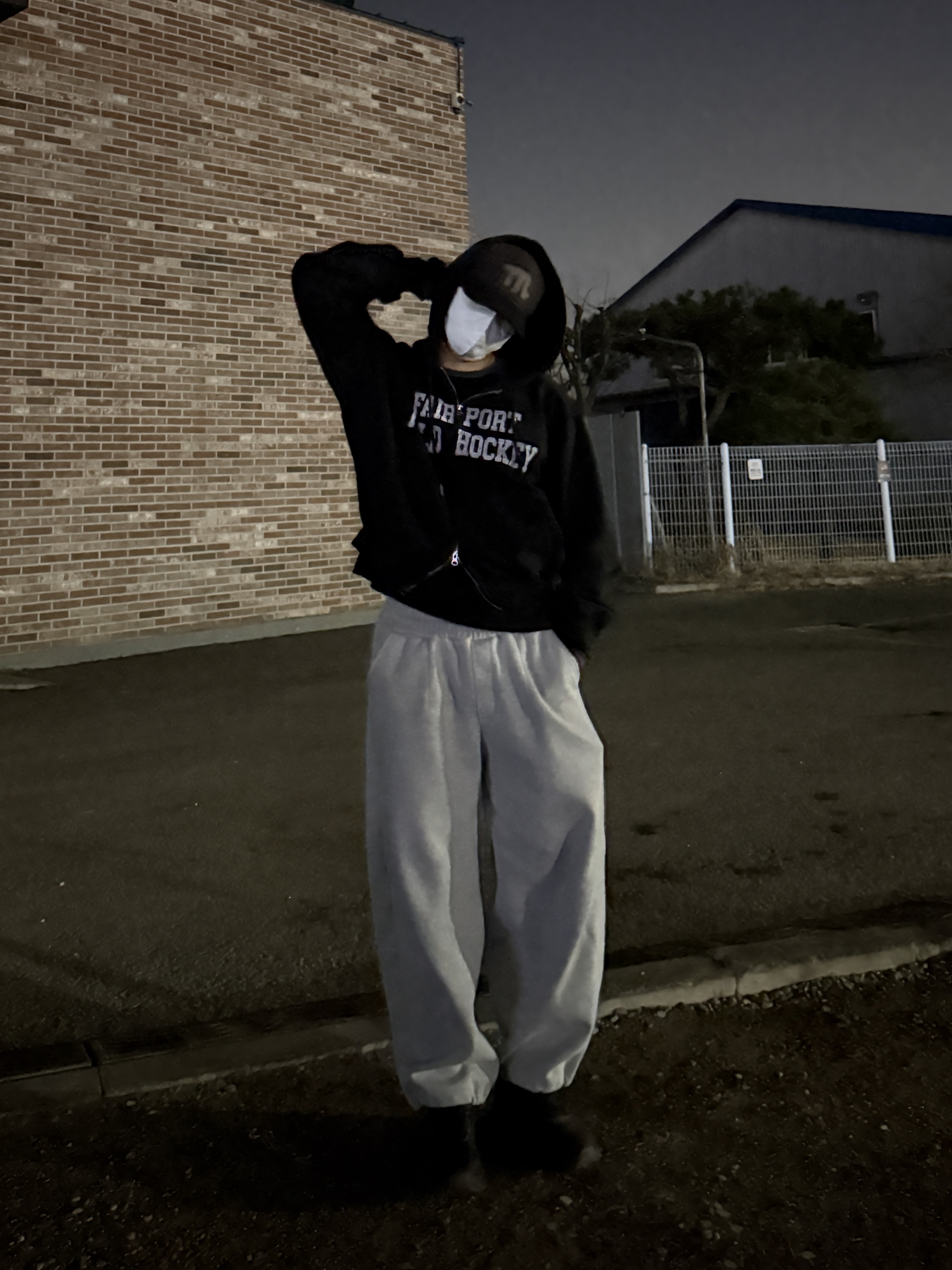 The Coldest Moment Mush Cap Navy, On Running Cloudtilt Eclipse Black 착용 스타일 - 1