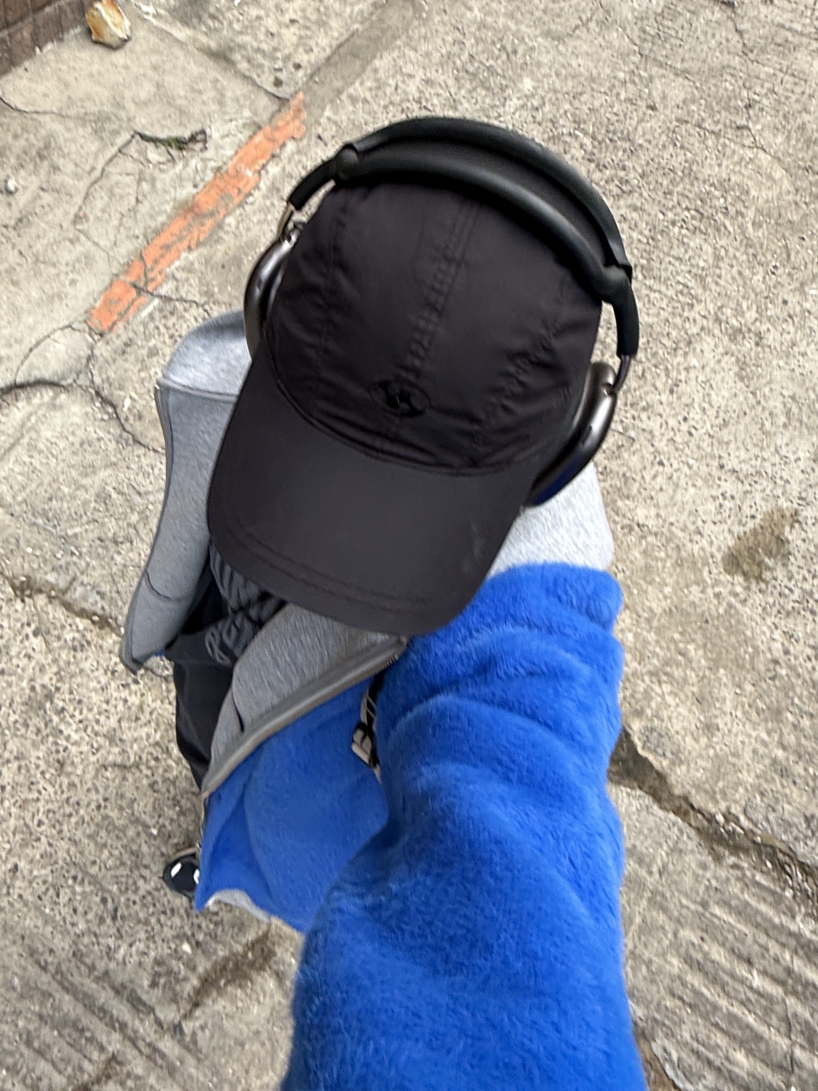 Stussy Shaggy Cardigan Royal Blue, Arc'teryx Heliad 15 Backpack Rune 착용 스타일 - 7