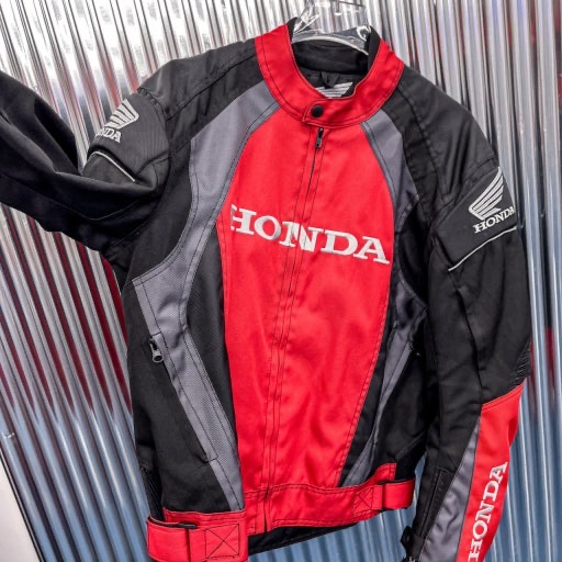 Honda Engineered Leather Racing Jacket Black 착용 스타일