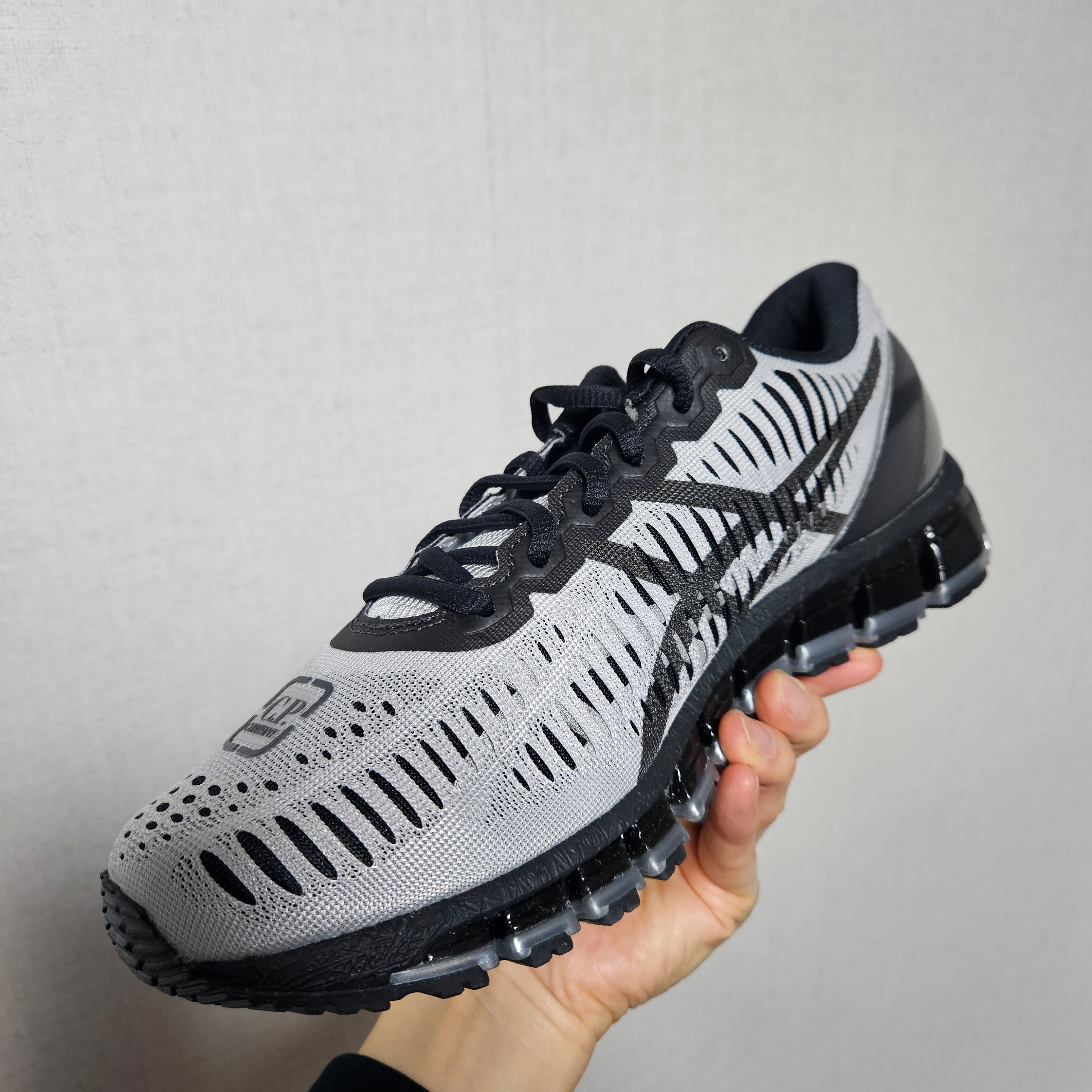 Asics x C.P. Company Gel-Quantum 360 I Pure Silver Caviar 착용 스타일 - 3