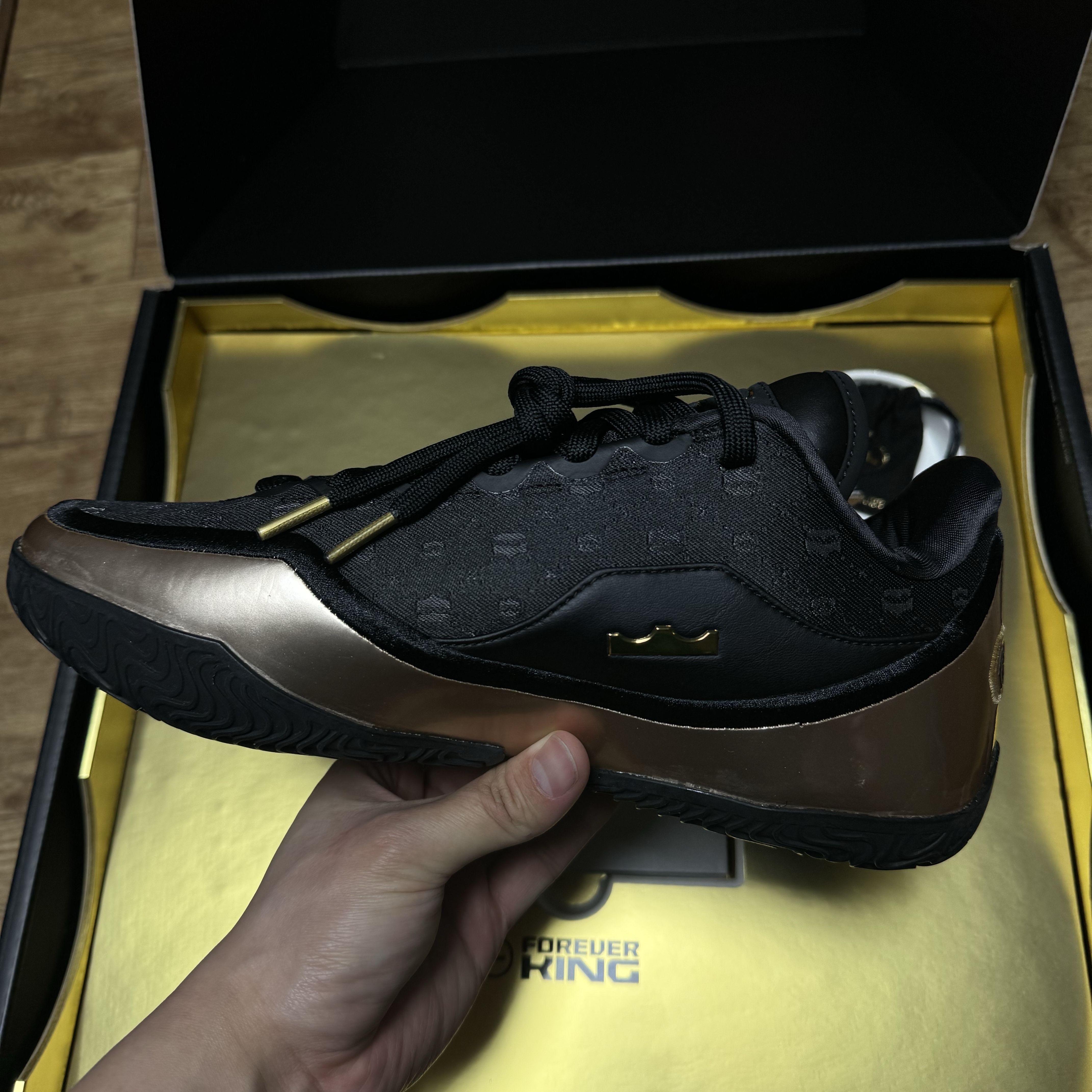 Nike Lebron 23 EP Black Metallic Gold 착용 스타일