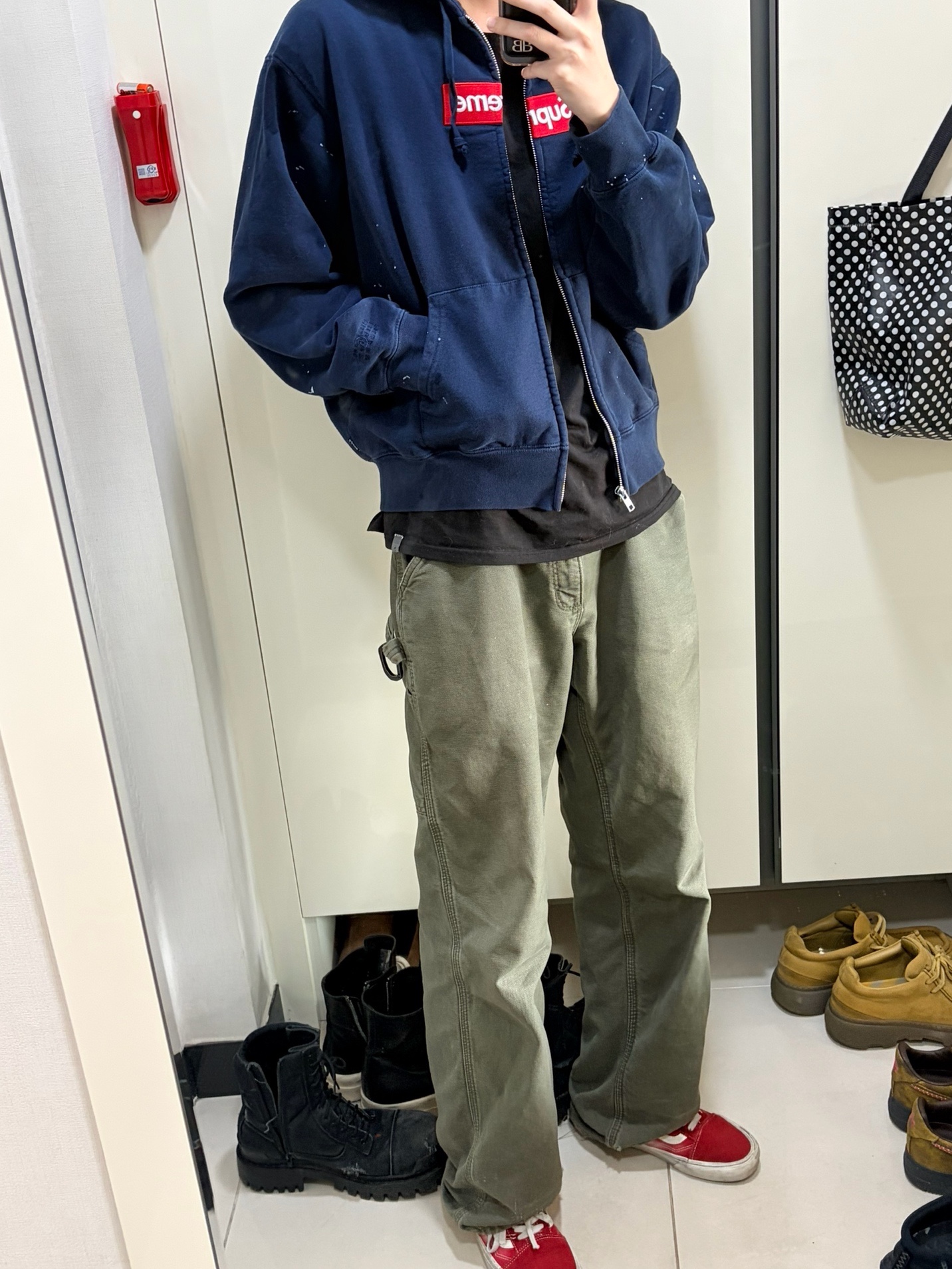 Supreme x MM6 Maison Margiela Box Logo Zip Up Hooded Sweatshirt Navy - 26SS, Balenciaga Combat Strike Boots Black 착용 스타일 - 1