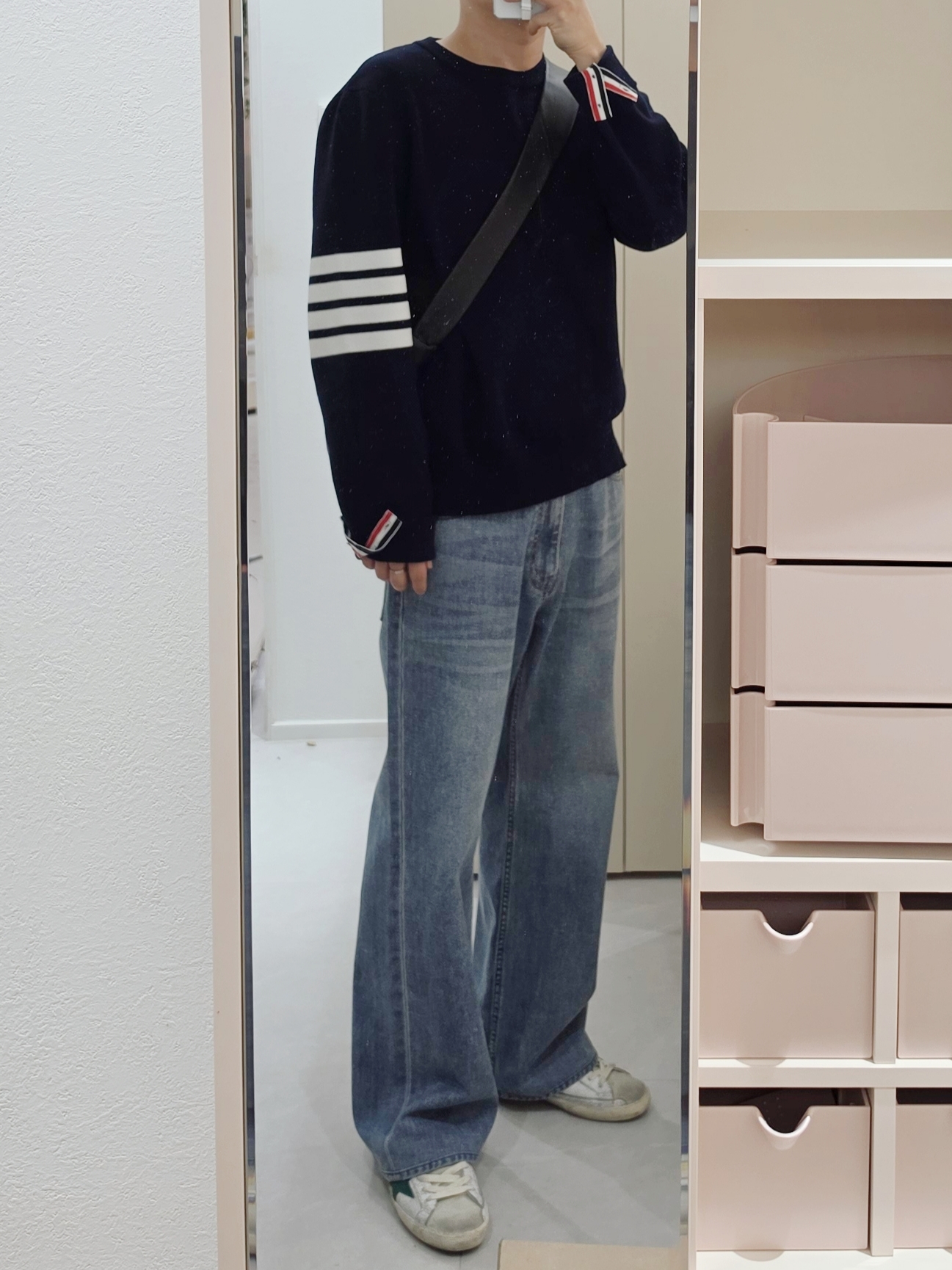 Thom Browne Milano Stitch 4-Bar Crewneck Pullover Knit Navy 착용 스타일 - 1