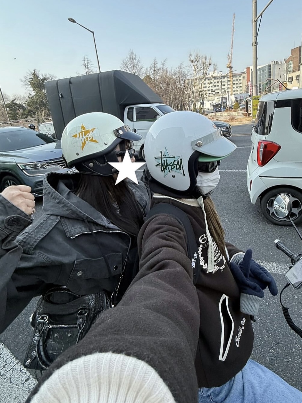 Human Made Fleece Gloves Navy 착용 스타일