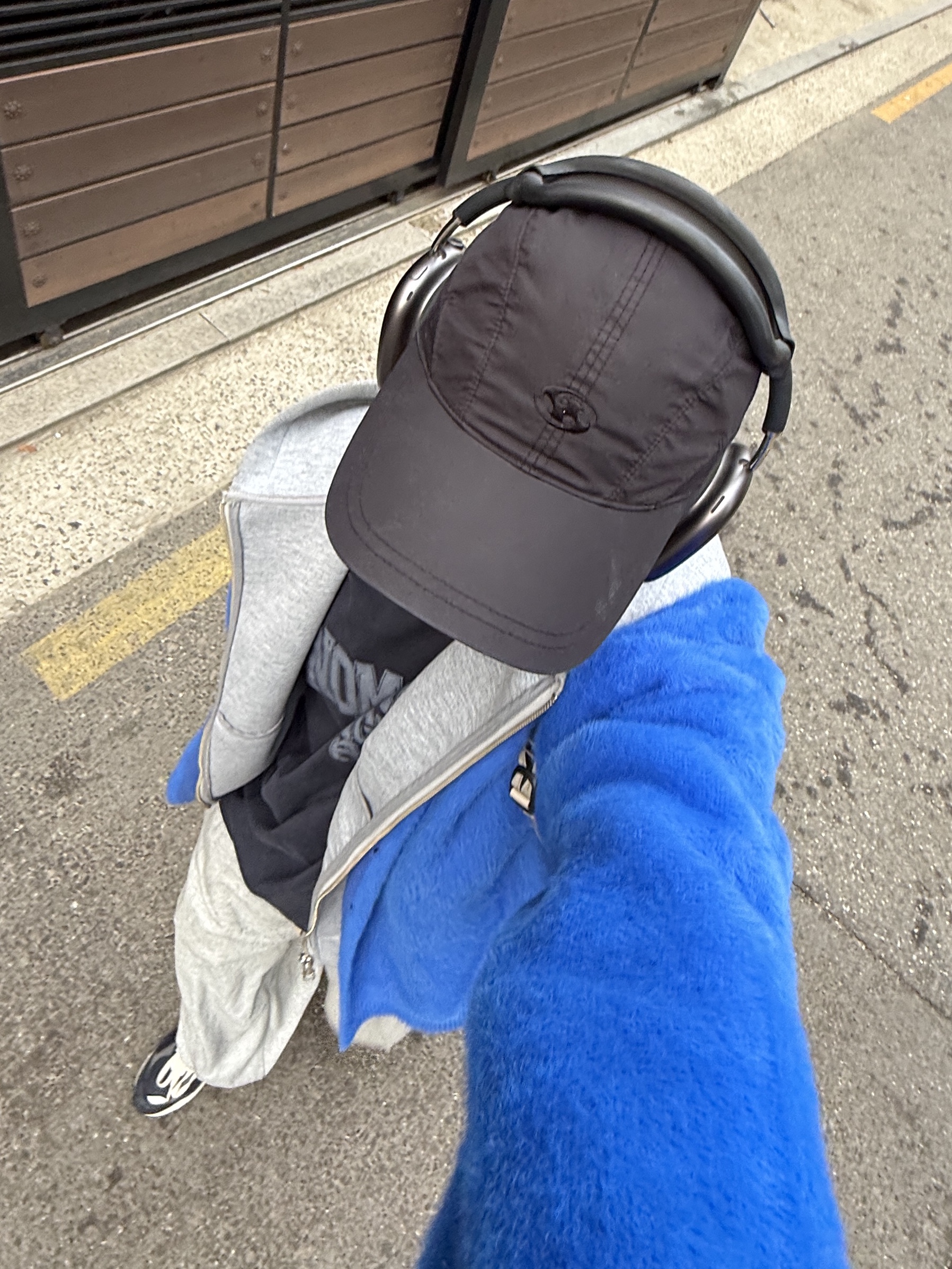 Stussy Shaggy Cardigan Royal Blue, Arc'teryx Heliad 15 Backpack Rune 착용 스타일 - 6