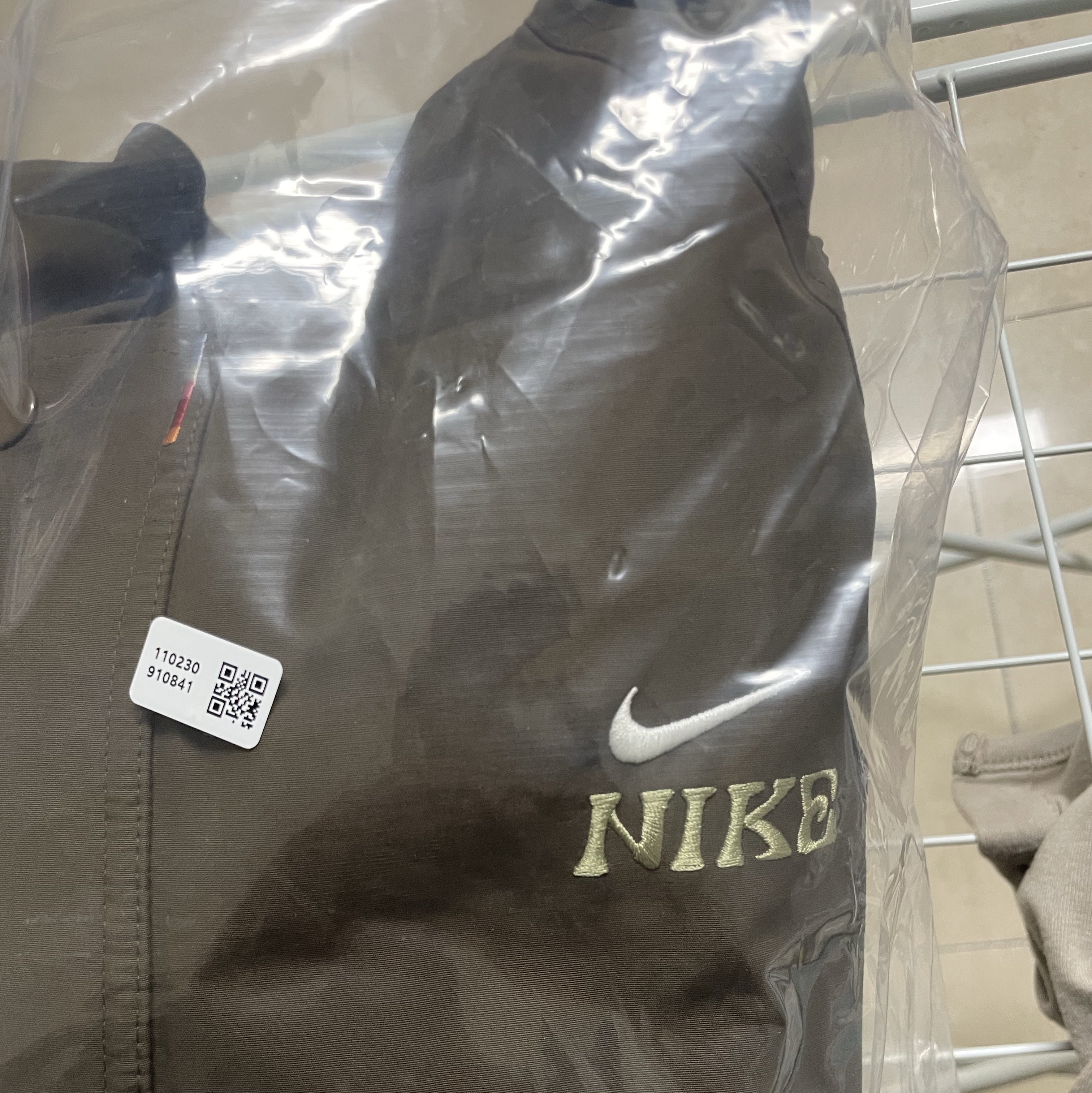 Nike Club LNY Jacket Dark Hazel (IQ3705-212) 착용 스타일