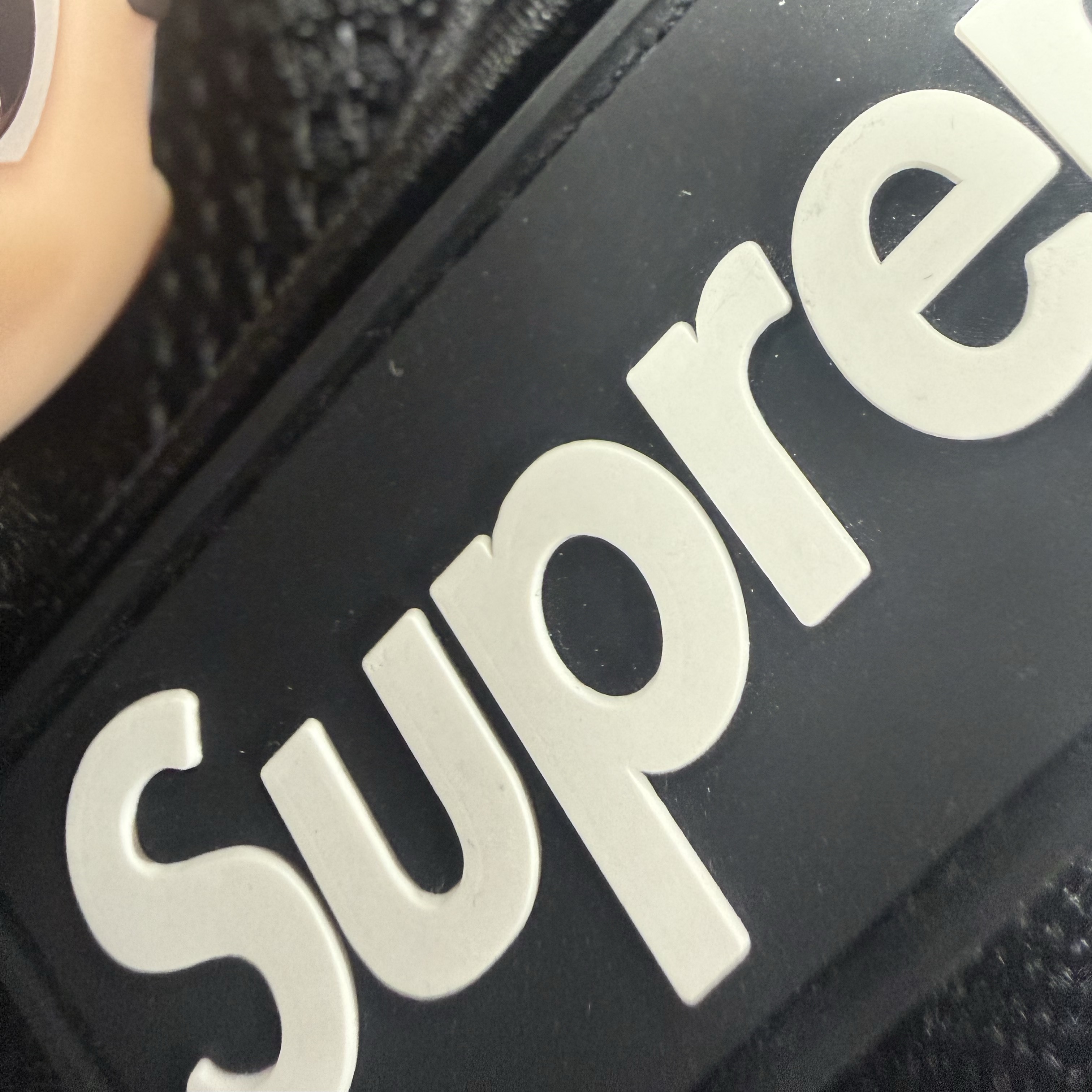 Supreme Ripstop Keychain Black - 24SS 착용 스타일