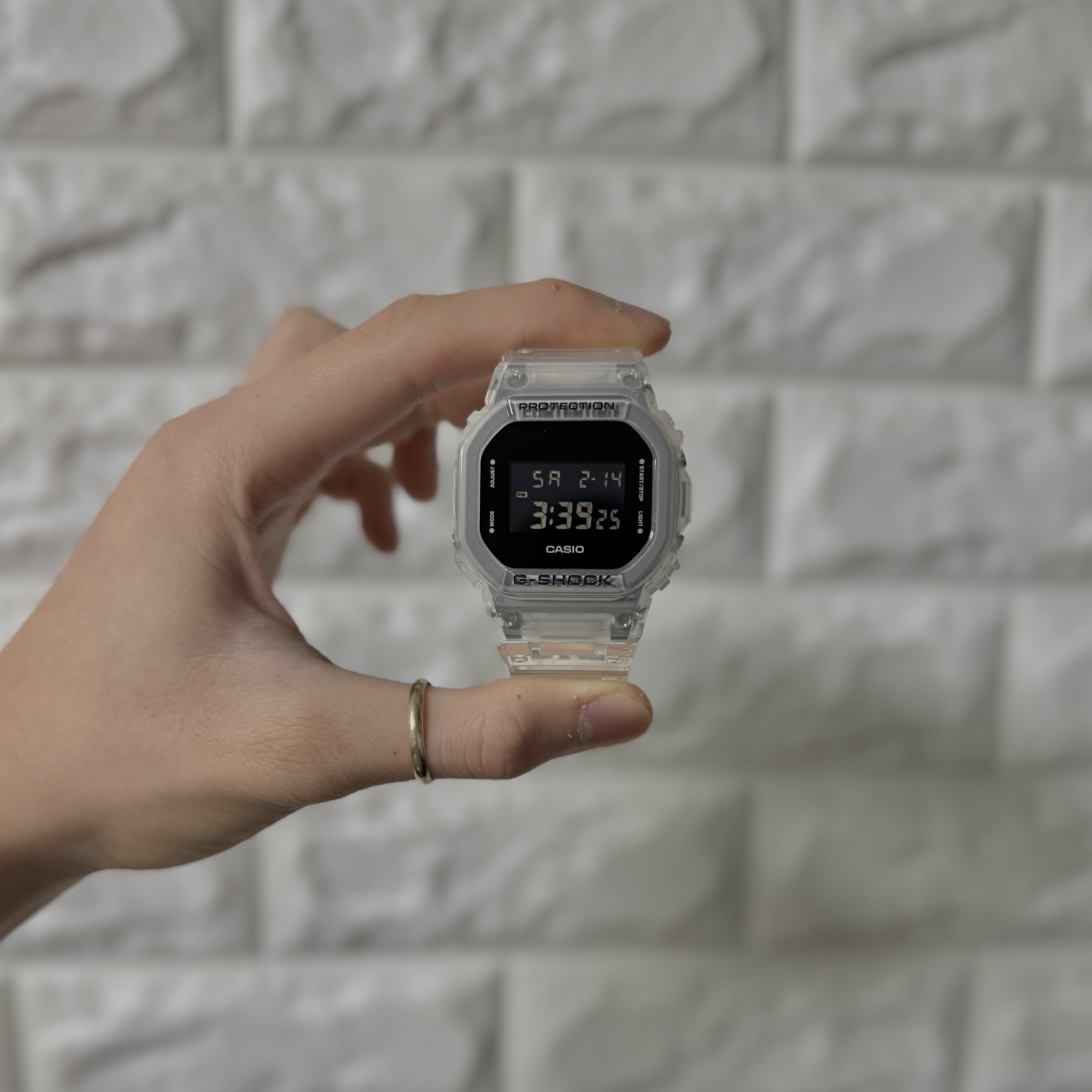 Casio G-Shock DW-5600USKE-7 착용 스타일