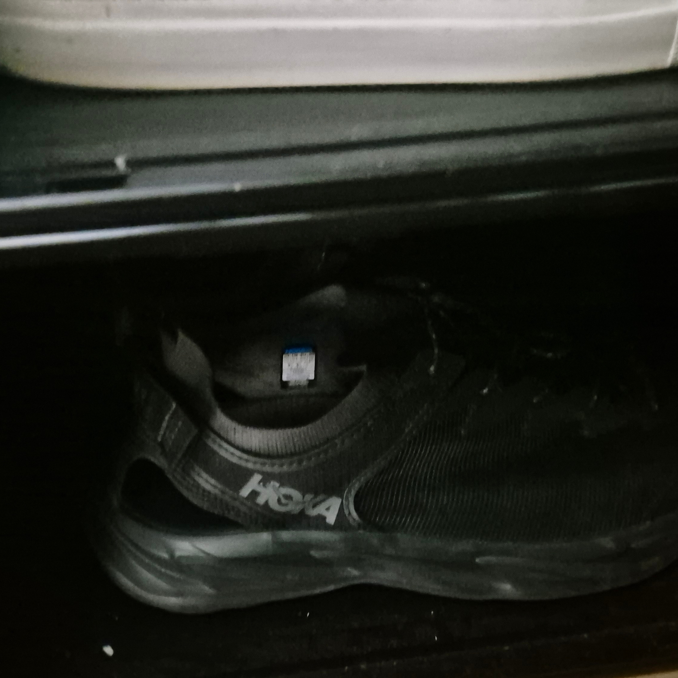 Hoka Hopara 2 Black 착용 스타일