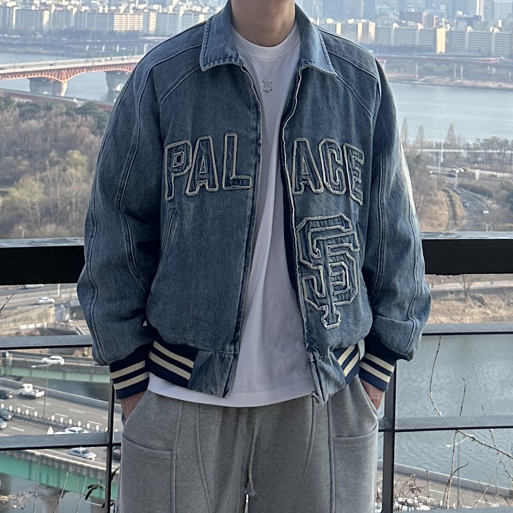Palace x San Francisco Giants Denim Varsity Jacket Stone Wash - 26SS 착용 스타일 - 1