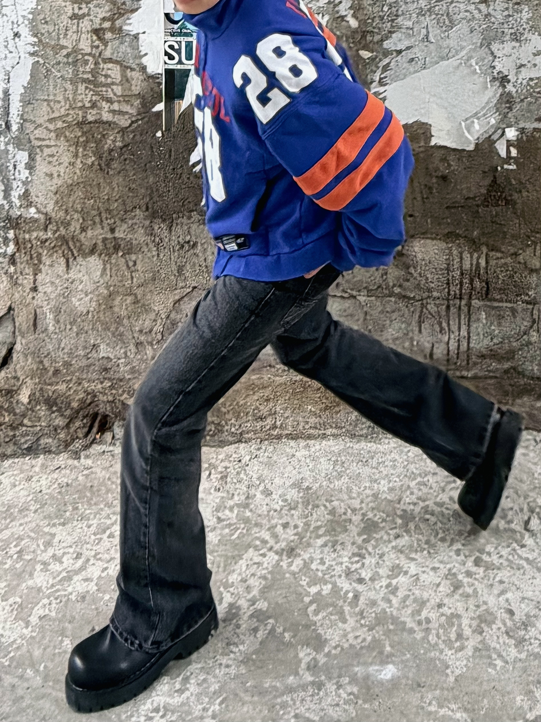 Hono Report Bell Bottom Denim Pants Black, Protocol Index Football Jersey Track Jacket Blue 착용 스타일 - 2