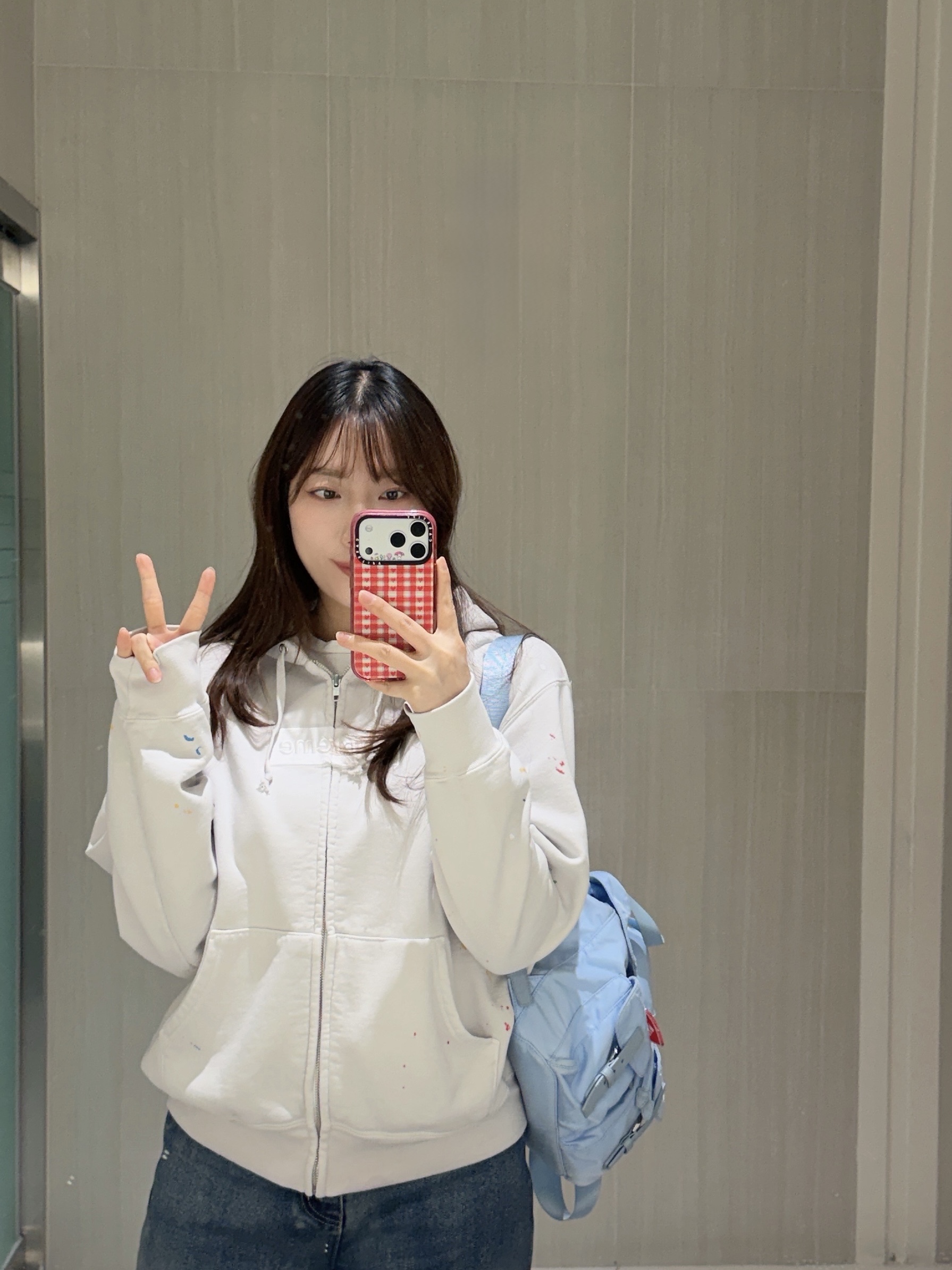 Supreme x MM6 Maison Margiela Box Logo Zip Up Hooded Sweatshirt White - 26SS, Prada Re-Nylon Small Backpack Celeste 착용 스타일 - 1
