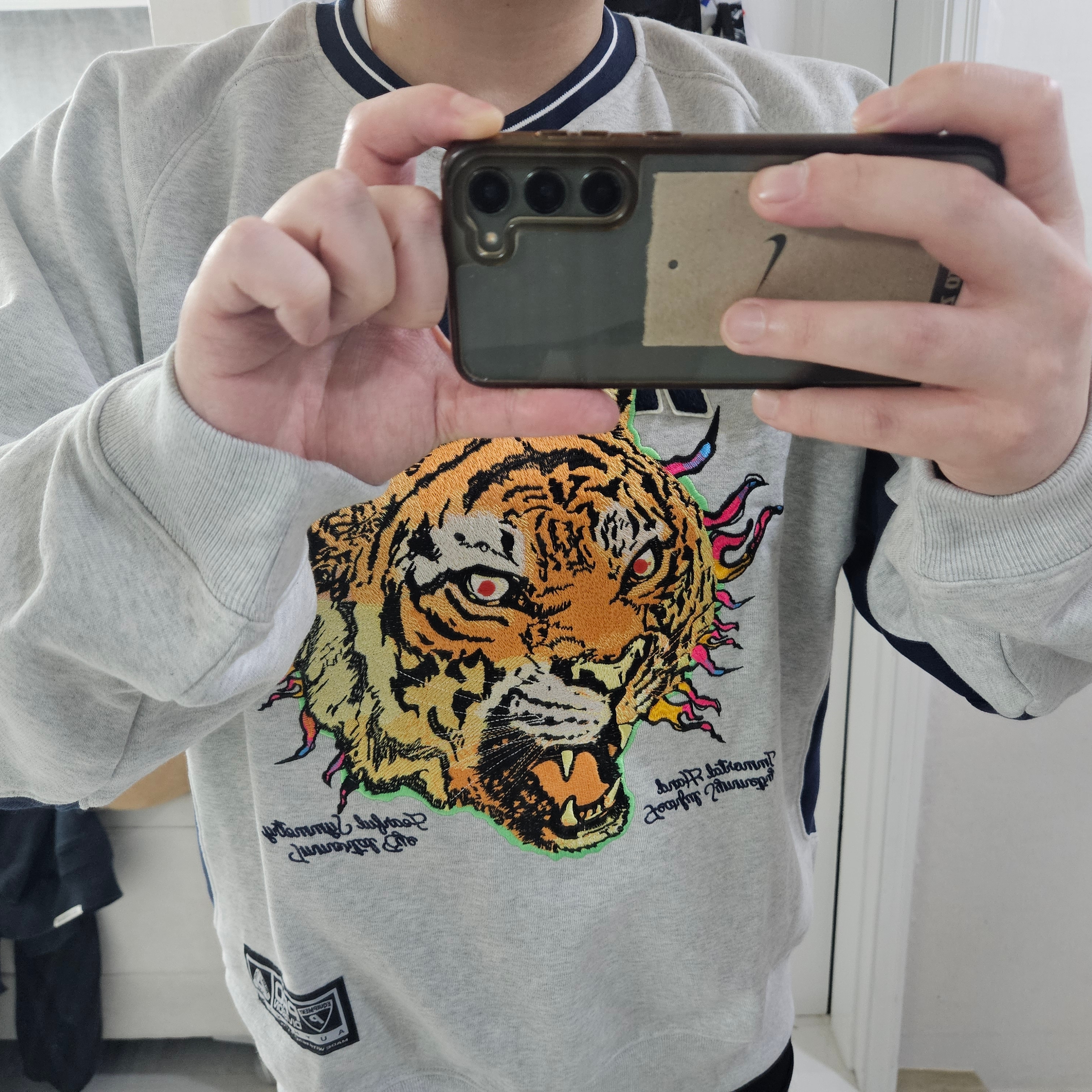 Palace Tora Tora Crew Grey Marl - 25SS 착용 스타일