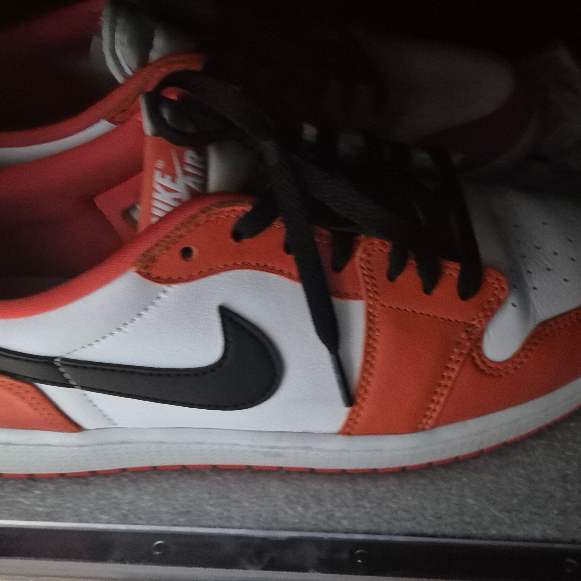 Jordan 1 Low OG Starfish 착용 스타일