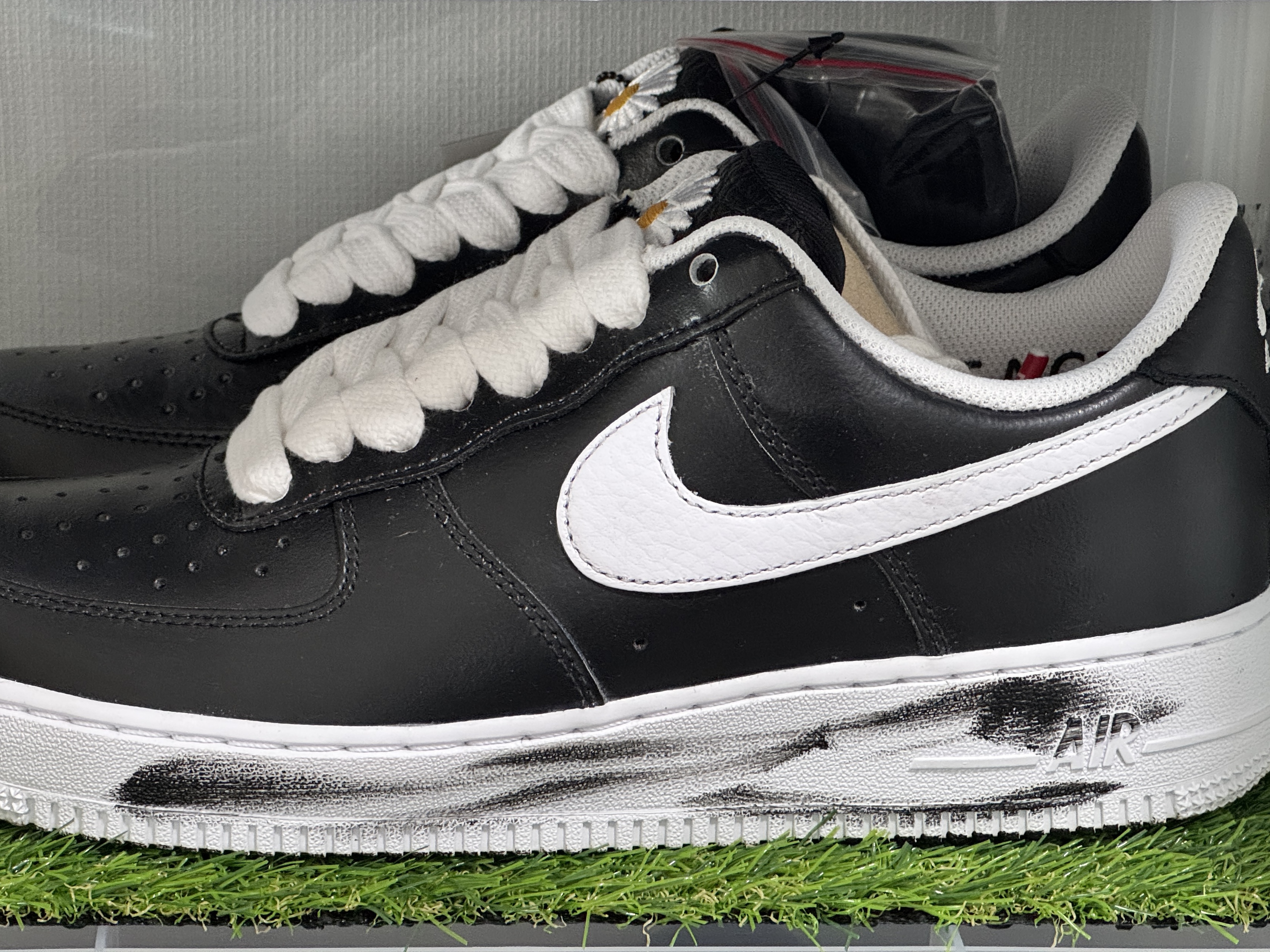 Nike x Peaceminusone Air Force 1 Low Para-Noise 착용 스타일