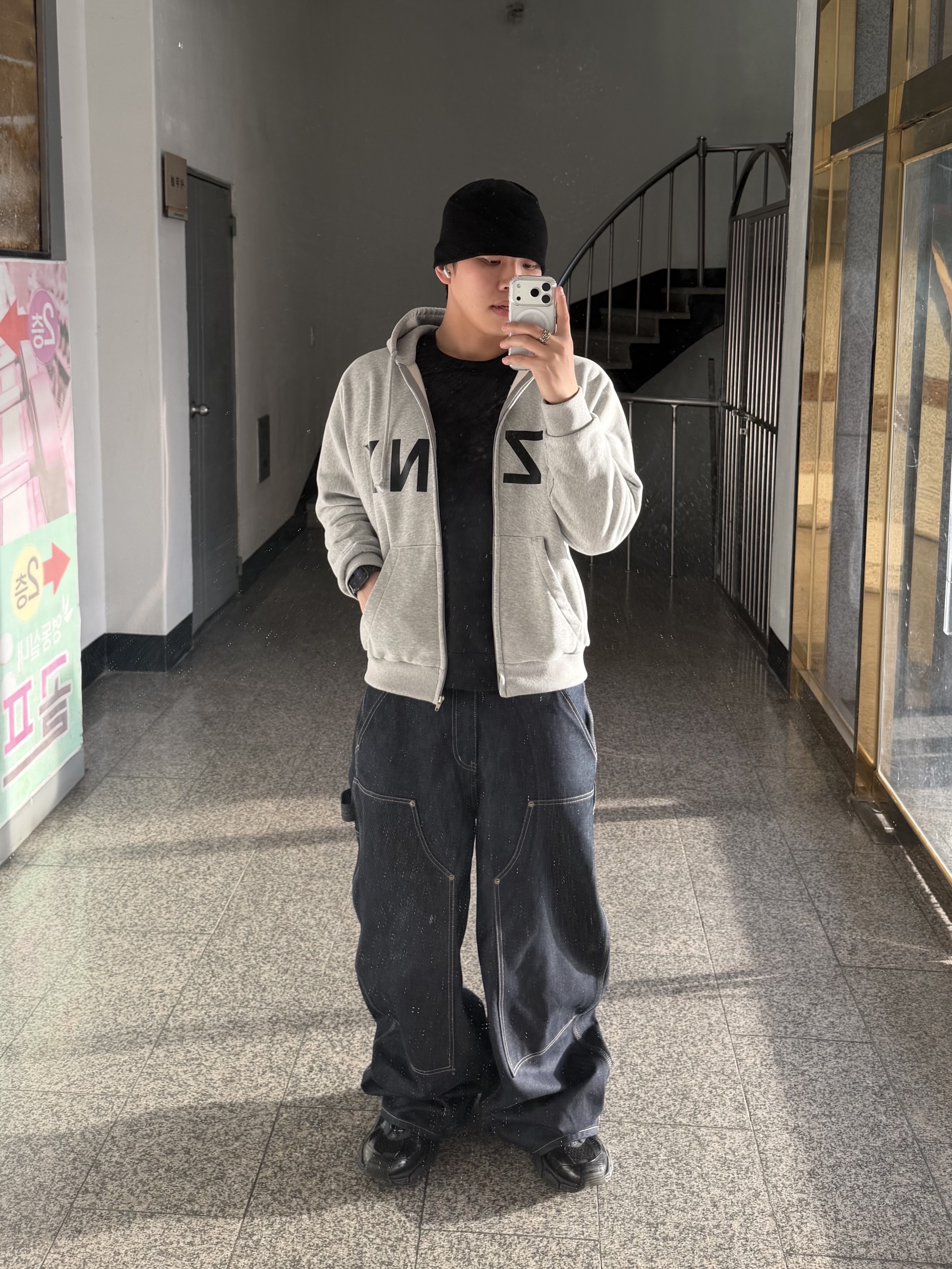 Yeezy HD-10 Grey - Korea Limited, Balenciaga 3XL Sneakers Black 착용 스타일 - 2