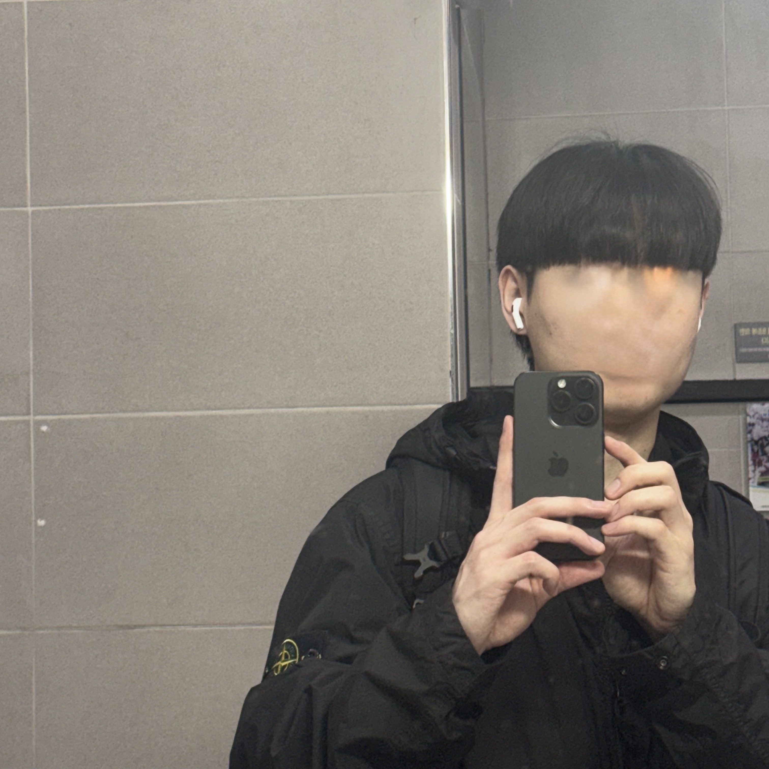 Stone Island 4100001 Crinkle Reps NY Hooded Jacket with Wind Resistance and Anti-Drop Black - 26SS 착용 스타일