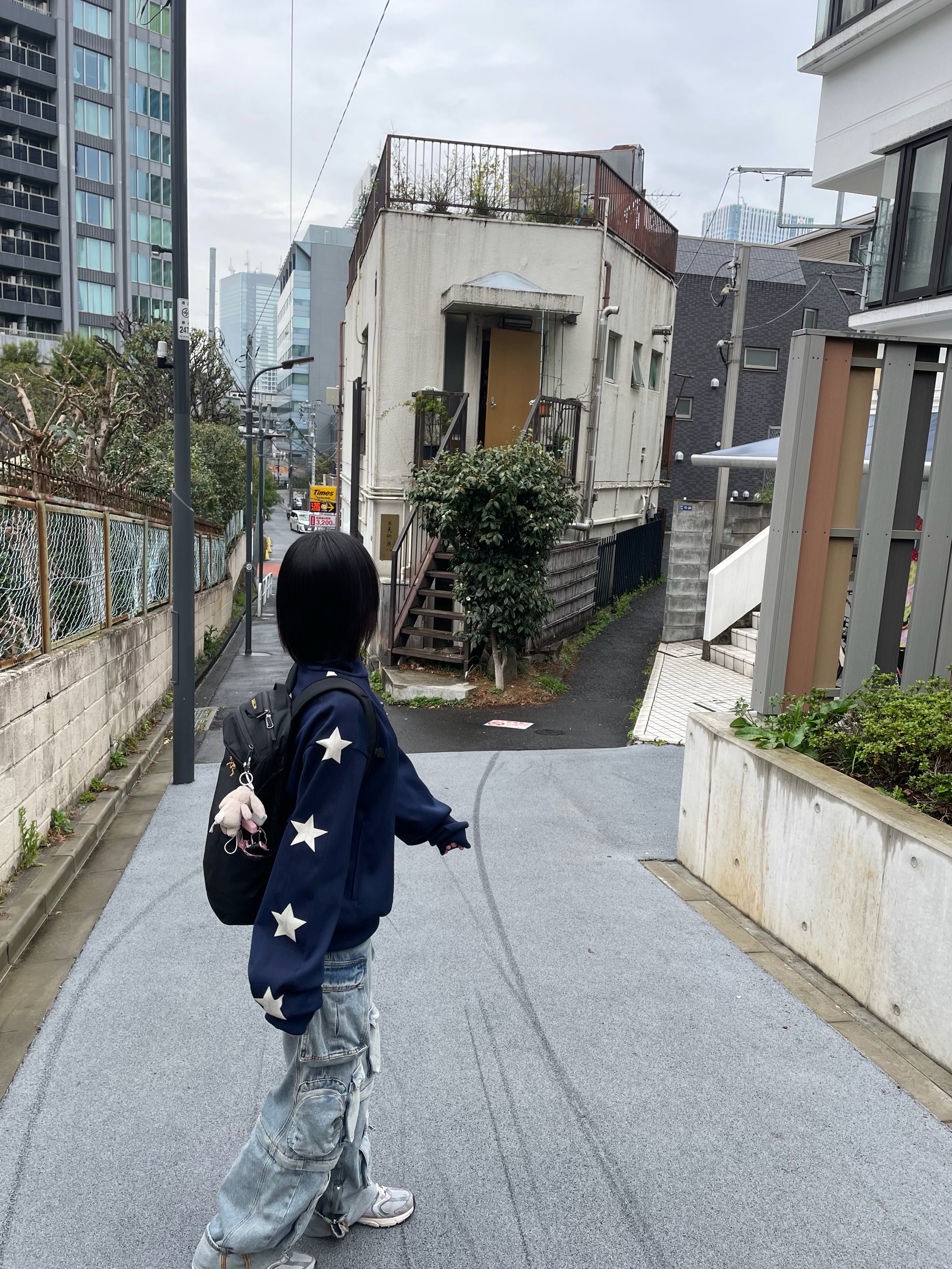 Kapital Smooth Jersey Stuntman & Woman Track Jacket Navy, Arc'teryx Mantis 16 Backpack Black 착용 스타일 - 4