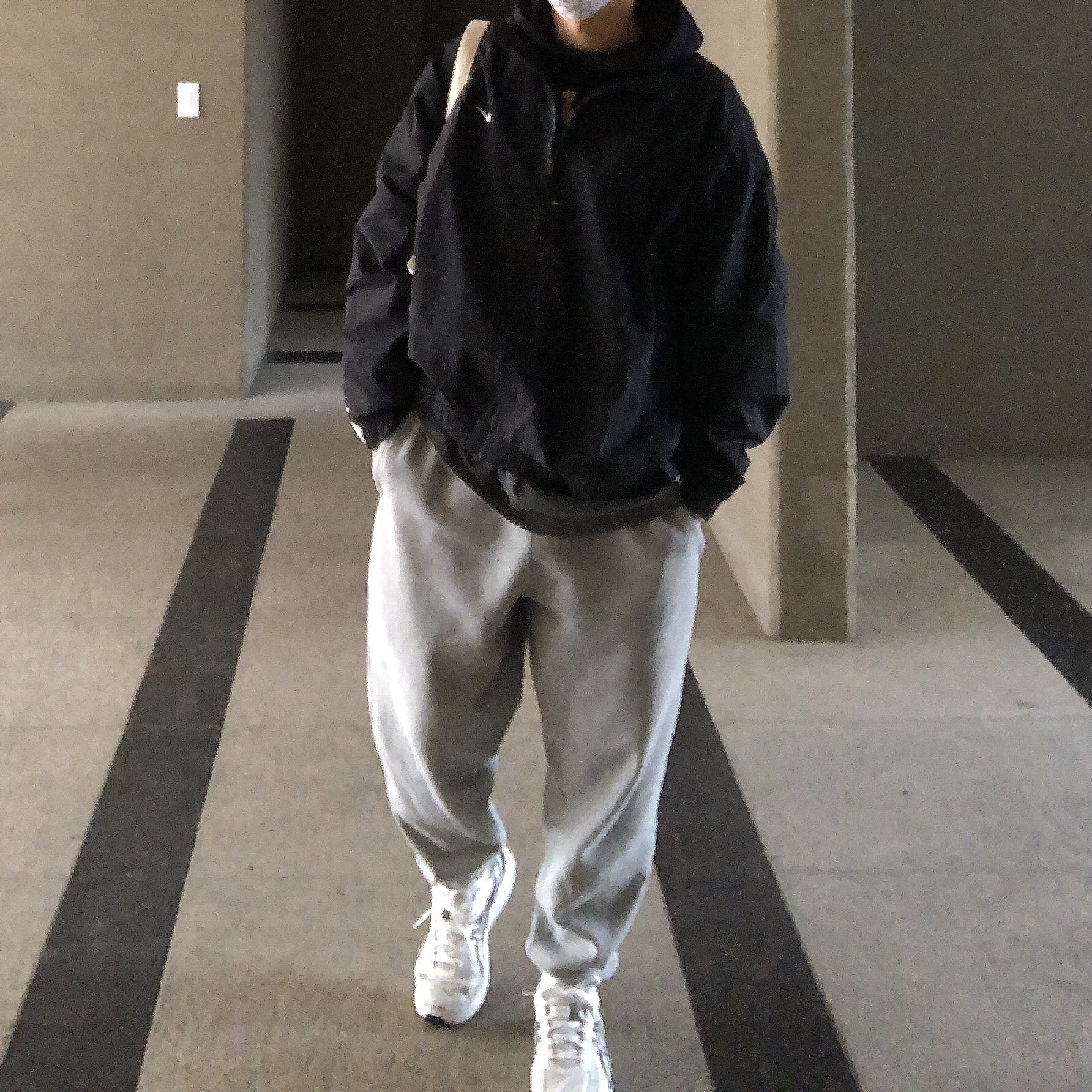 Nike NRG Solo Swoosh Woven Track Jacket Black - Asia, Nike NRG Solo Swoosh Fleece Pants Dark Grey Heather - US/EU 착용 스타일 - 1