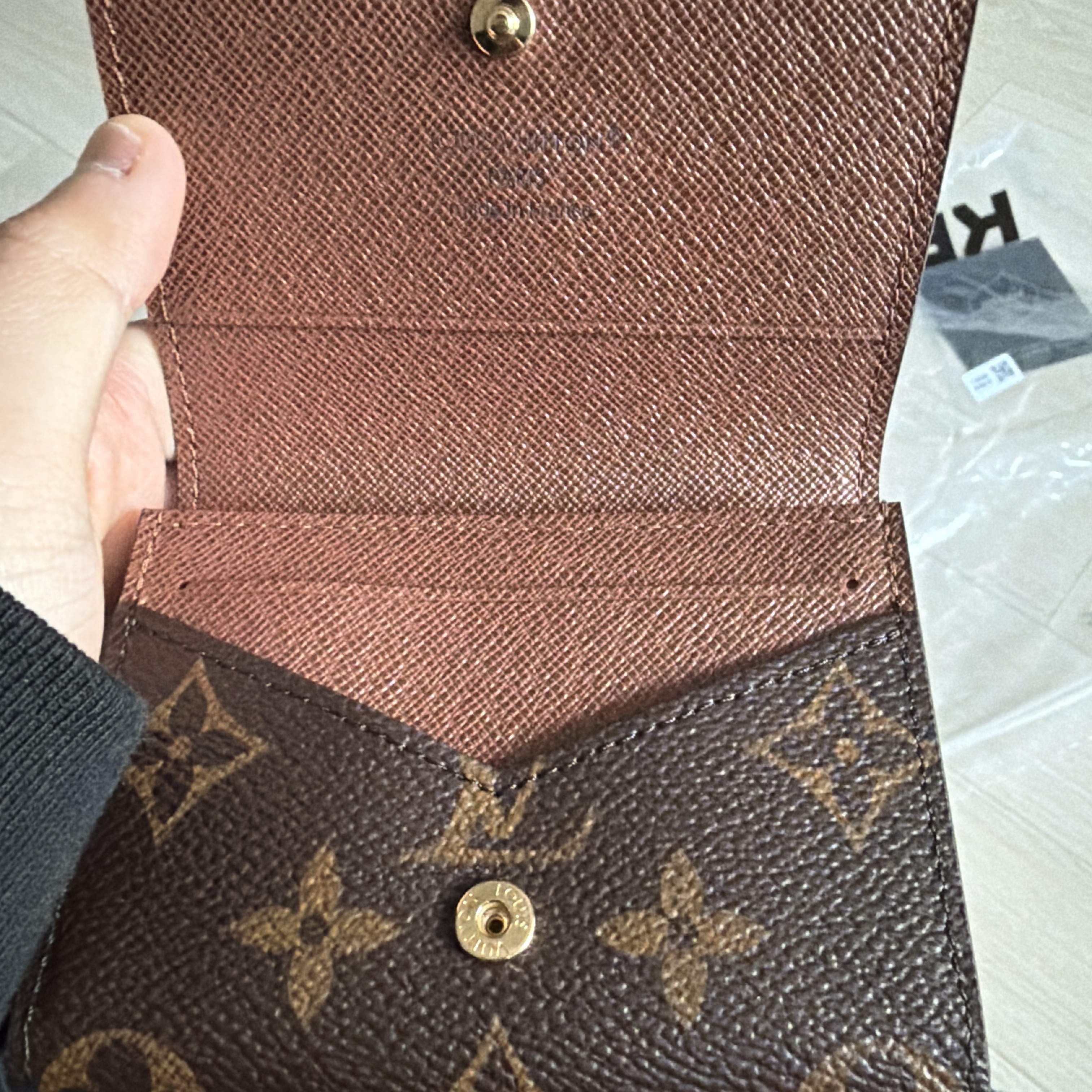 Louis Vuitton Envelope Business Card Holder Monogram 착용 스타일