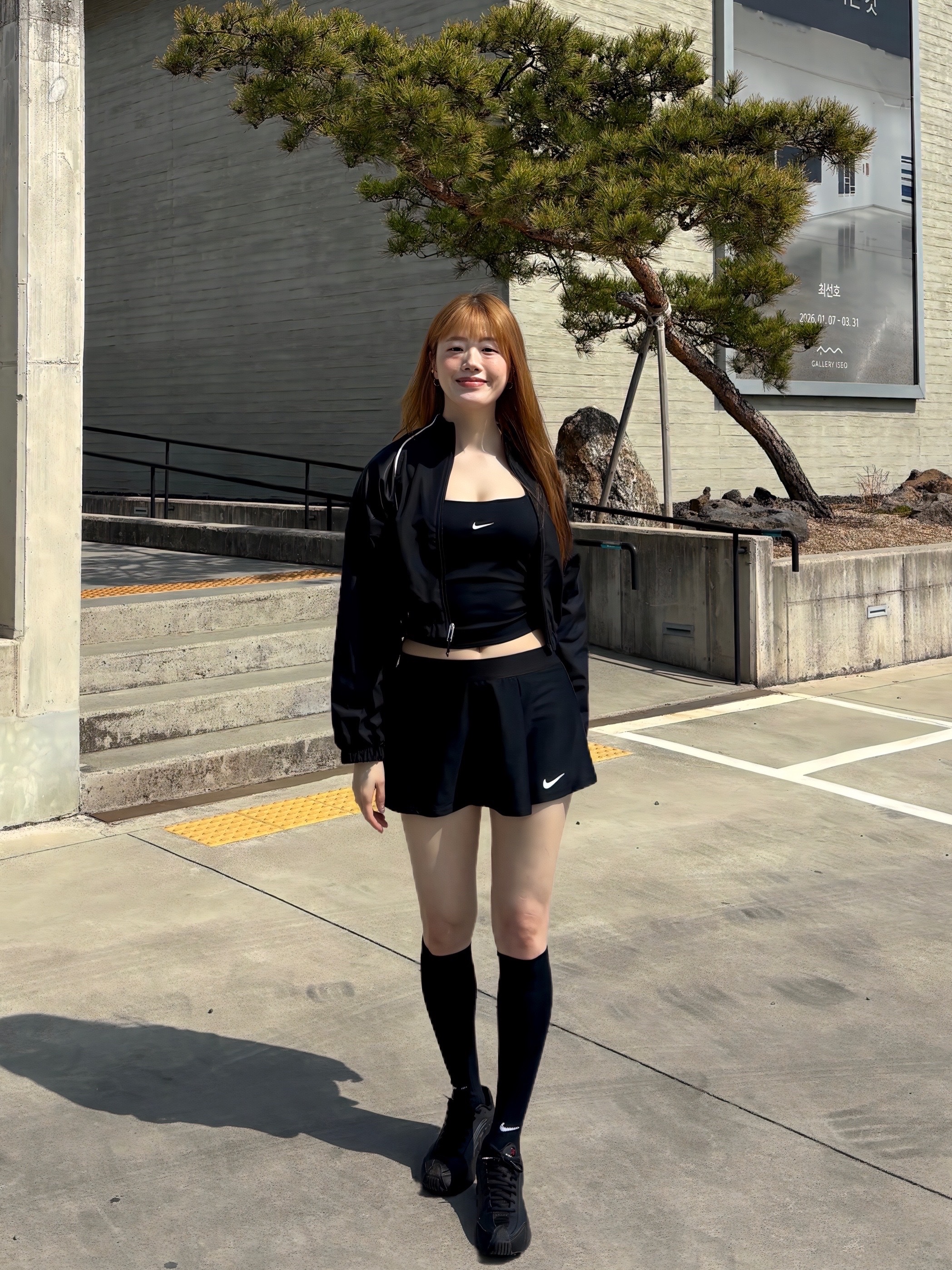 (W) Nike Shrunken Tracksuit Jacket Black, (Kids) Nike Court Dri-Fit Victory Tennis Skirt Black - US/EU 착용 스타일 - 2