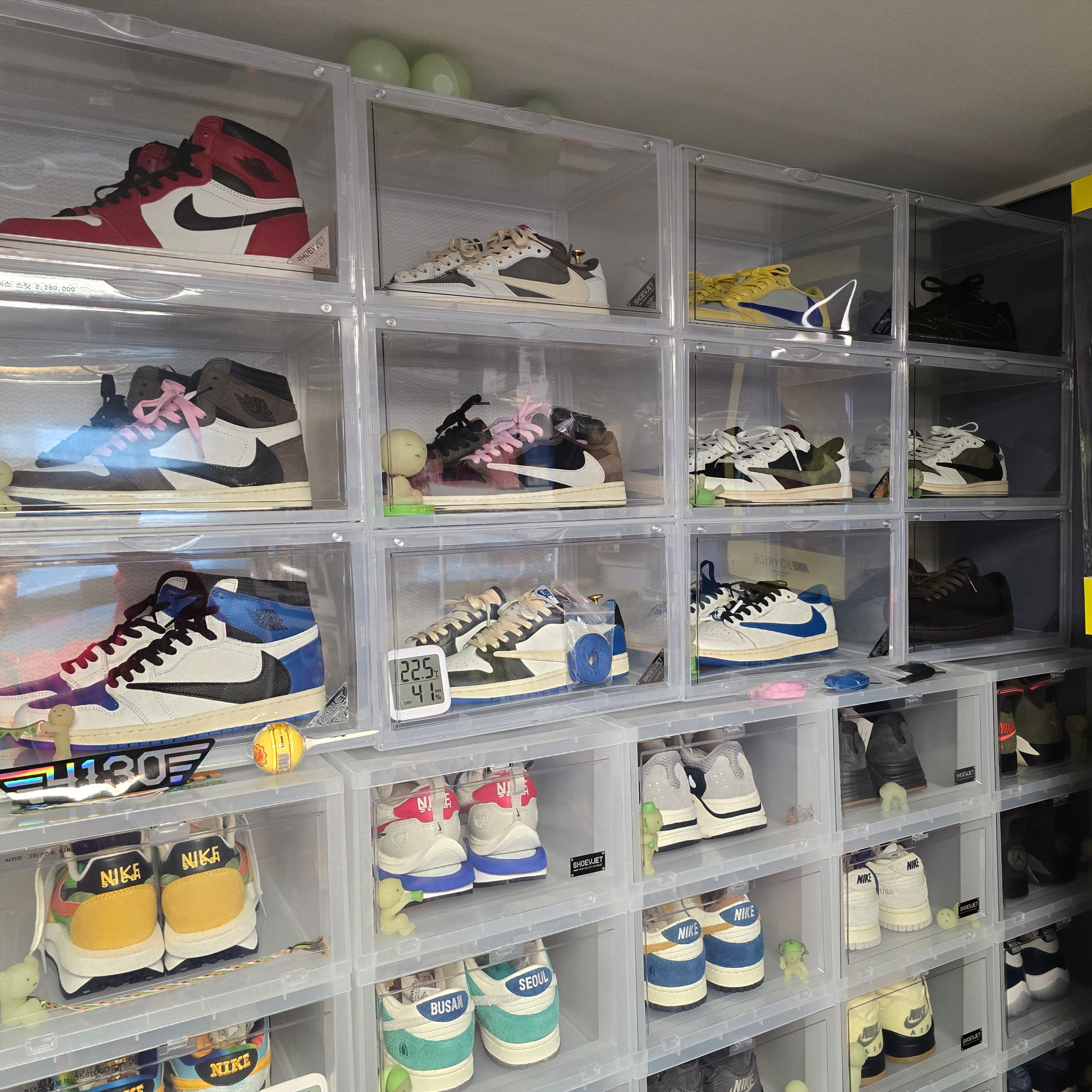 Jordan 1 x Travis Scott x Fragment Retro Low OG SP Sail Military Blue, Jordan 1 x Travis Scott Retro Low OG SP Velvet Brown and Dark Mocha 착용 스타일