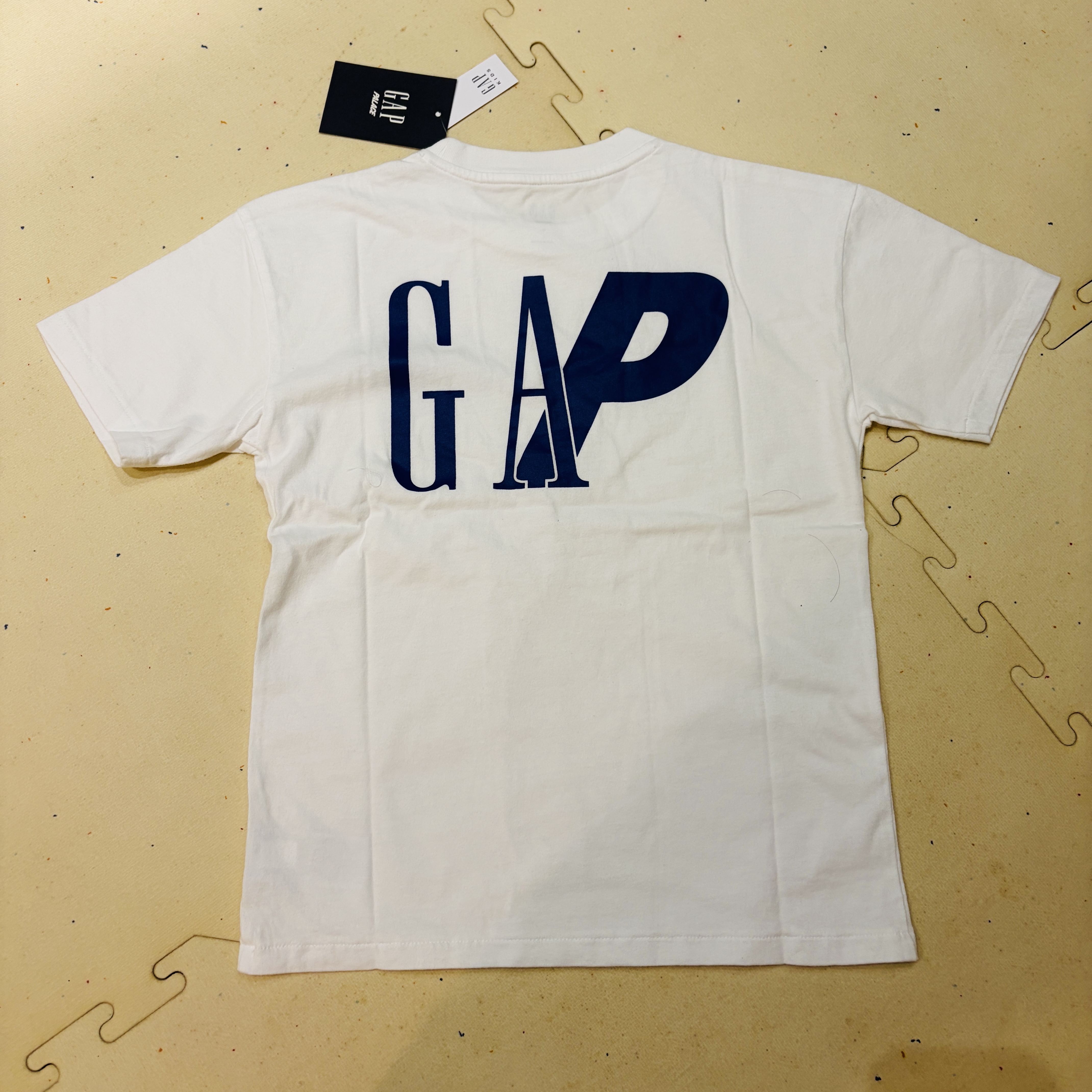 (Kids) Palace x Gap T-Shirt White - 24SS 착용 스타일 - 1