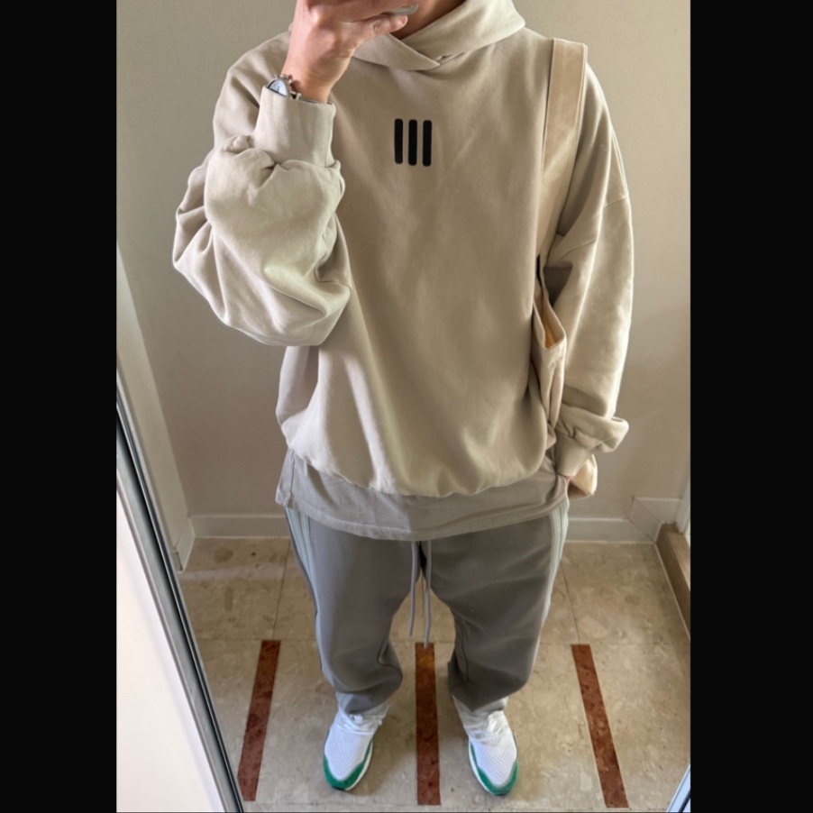 Adidas x Fear of God Athletics H Pants Putty Beige - US Sizing, Adidas Ultraboost 1.0 DNA Cloud White Green 착용 스타일