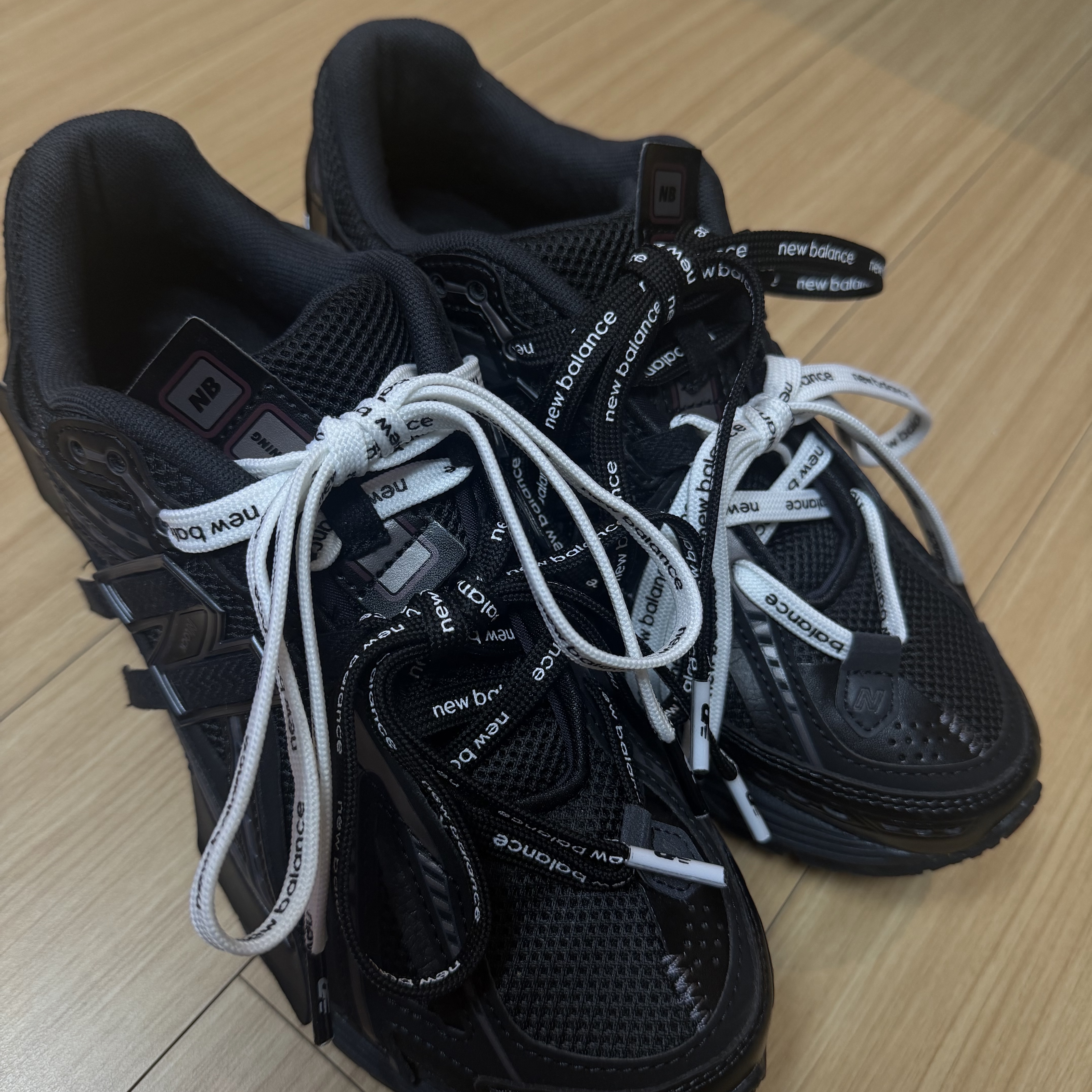 New Balance 1906A Black 착용 스타일