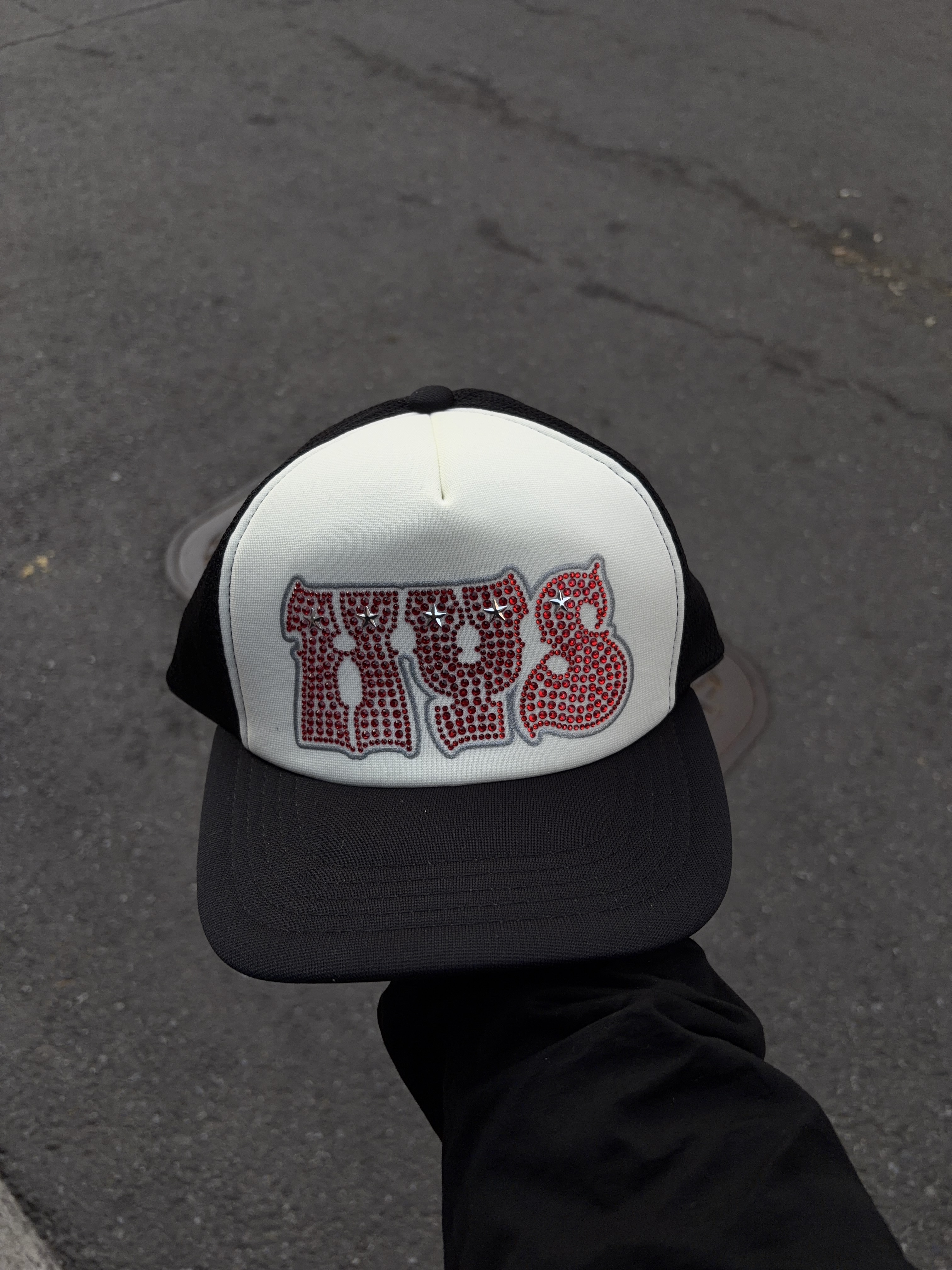 (W) Hysteric Glamour Hypnotized Logo Rhinestone Mesh Cap Black 착용 스타일
