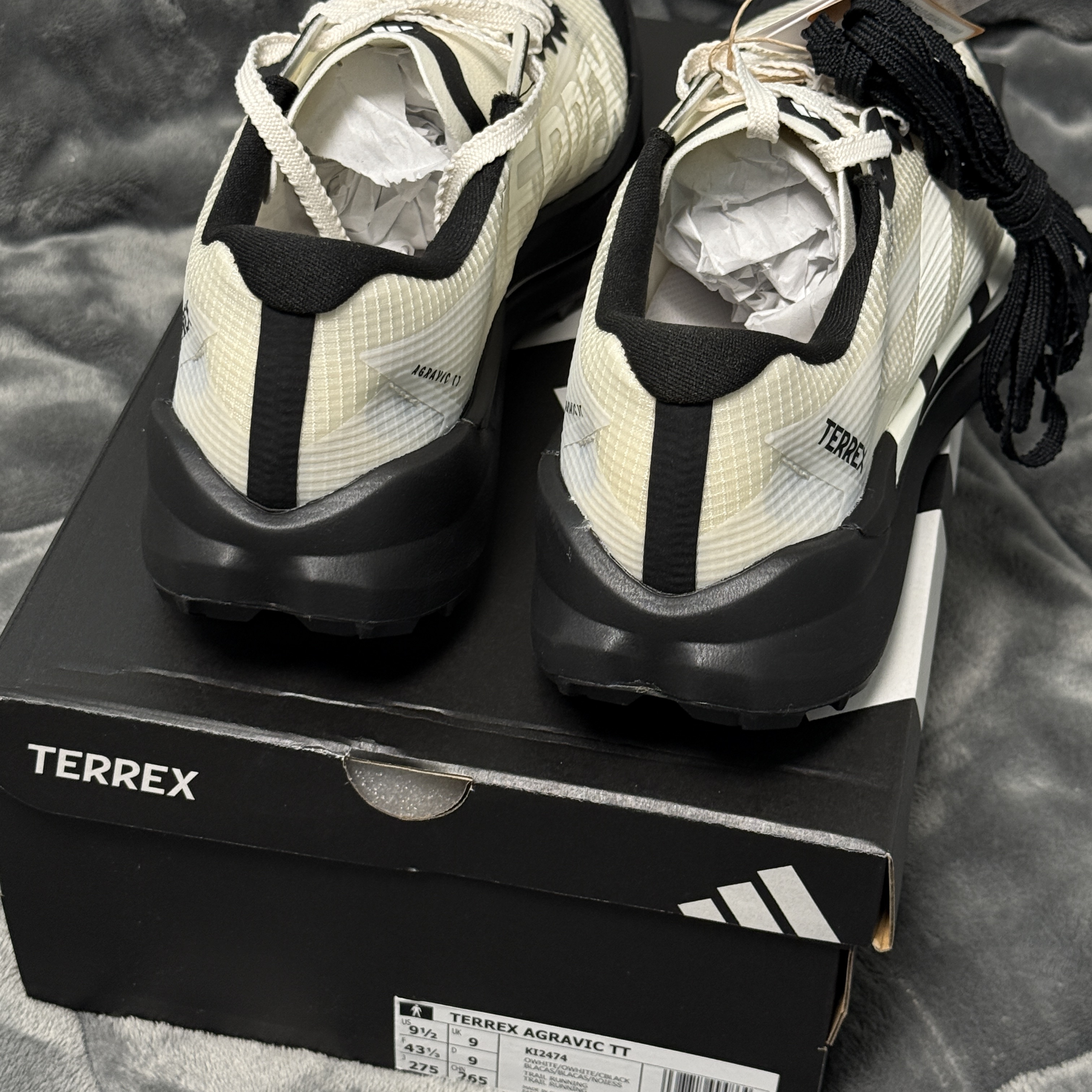 Adidas x Billy’s Terrex Agravic TT Off White 착용 스타일 - 7