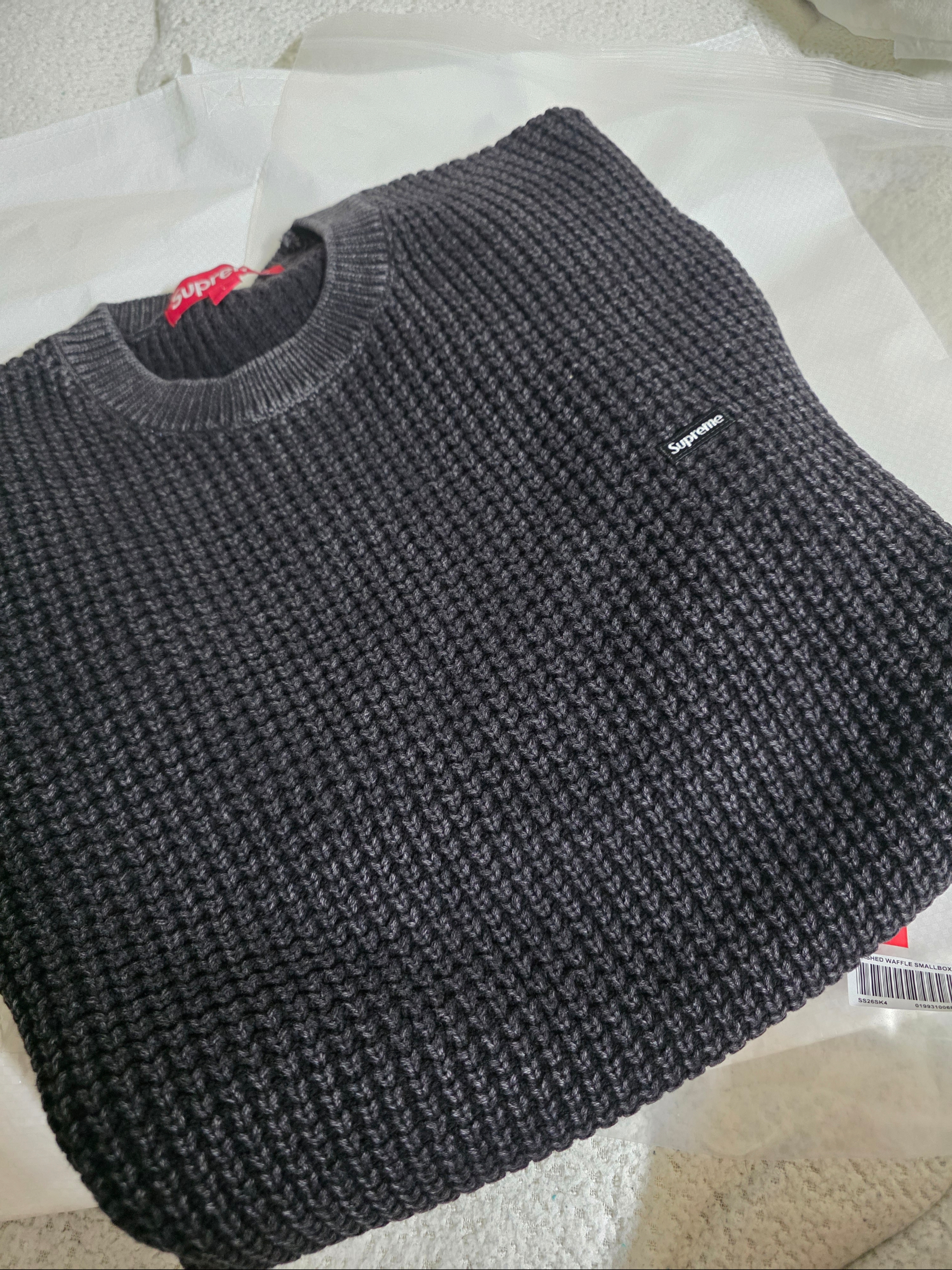 Supreme Washed Small Box Waffle Sweater Black - 26SS 착용 스타일 - 2