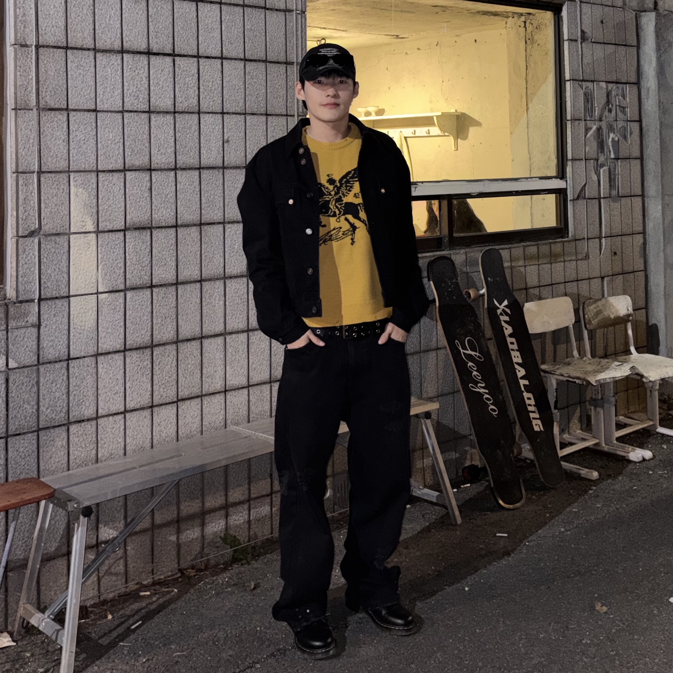 Prada Symbole Sunglasses Slate Gray Lenses Alternative fit, PACOSPLY Destroyed Falling Angel Knit Mustard 착용 스타일 - 1
