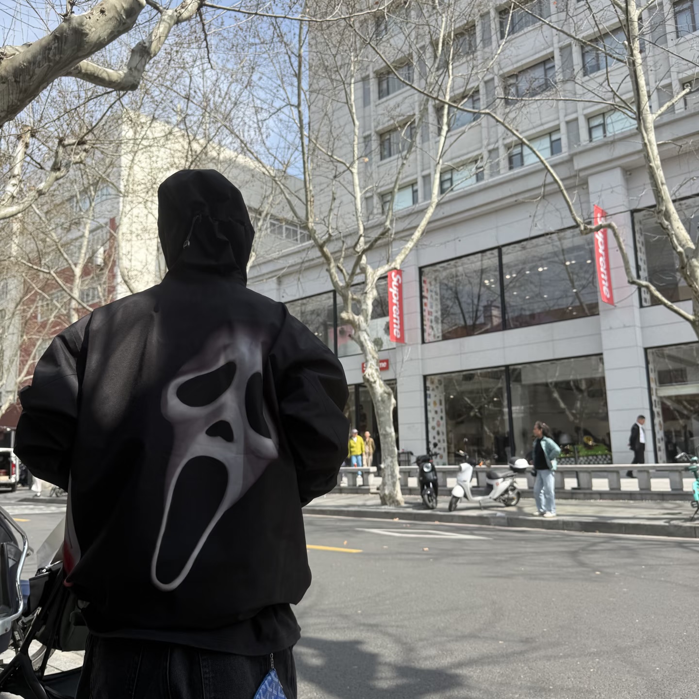 Supreme Gore-Tex Ghostface Shell Jacket Black - 26SS 착용 스타일