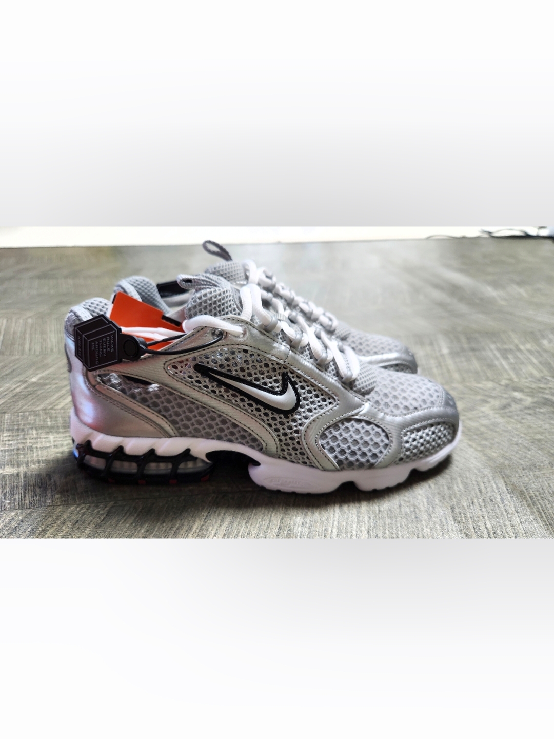 Nike Air Zoom Spiridon Cage 2 Metallic Silver 착용 스타일 - 4