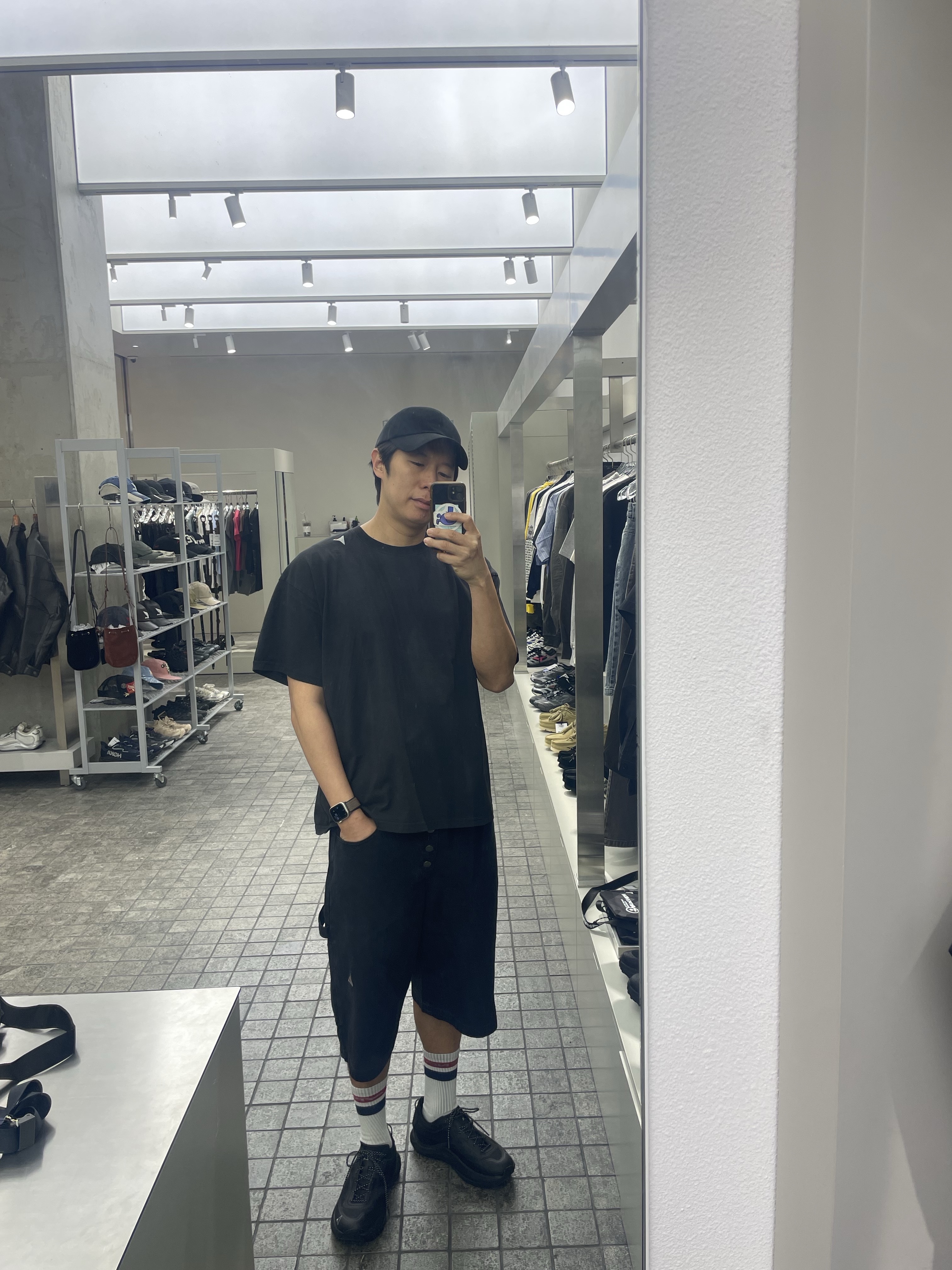 ROA Logo T-Shirt Washed Black - 26SS, ROA Ash Canvas Shorts Washed Black - 26SS 착용 스타일