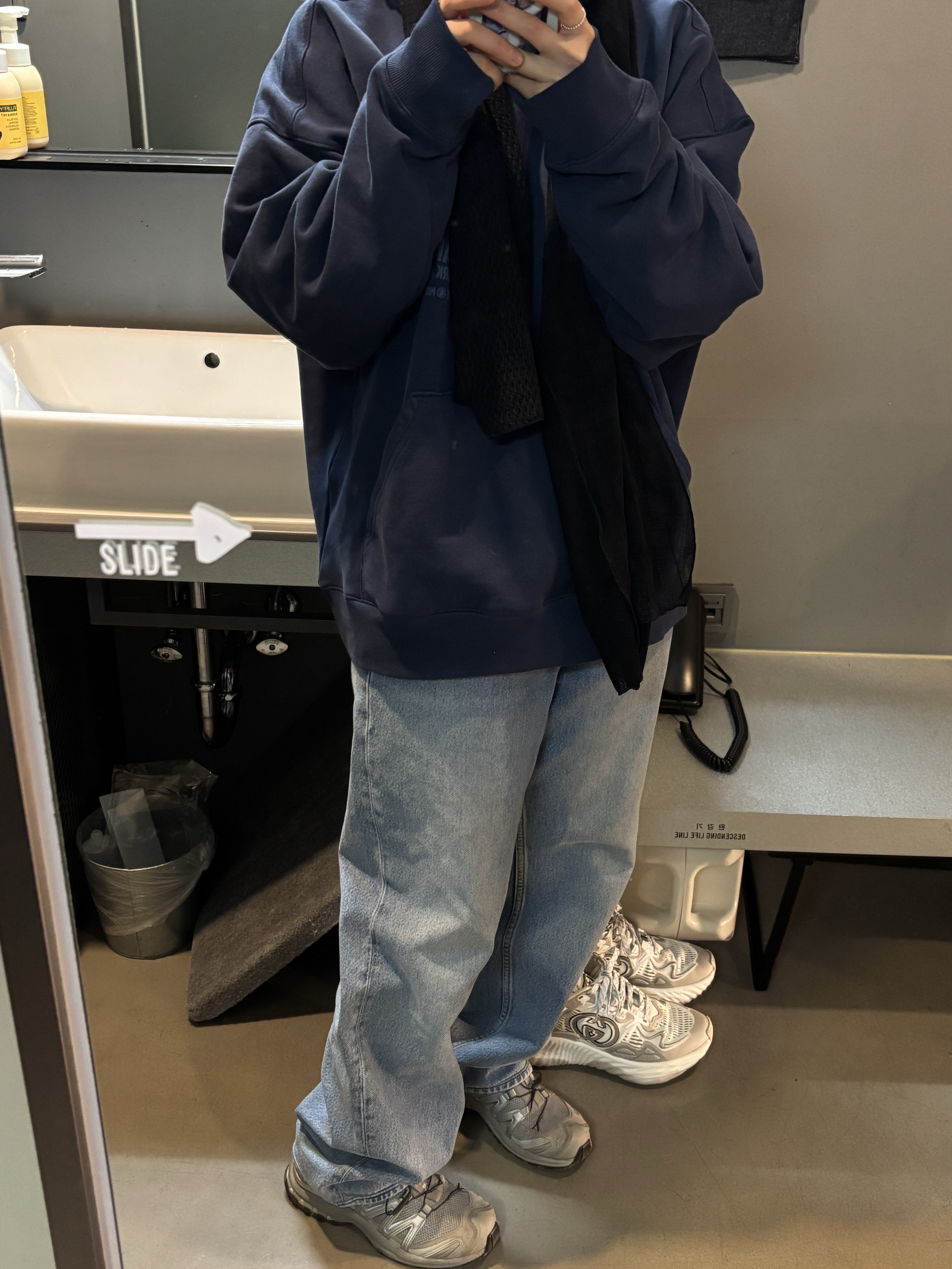 Carhartt WIP Hooded Distance Sweatshirt Jupiter Stone Dyed, Salomon XA Pro 3D Alloy Silver 착용 스타일 - 3