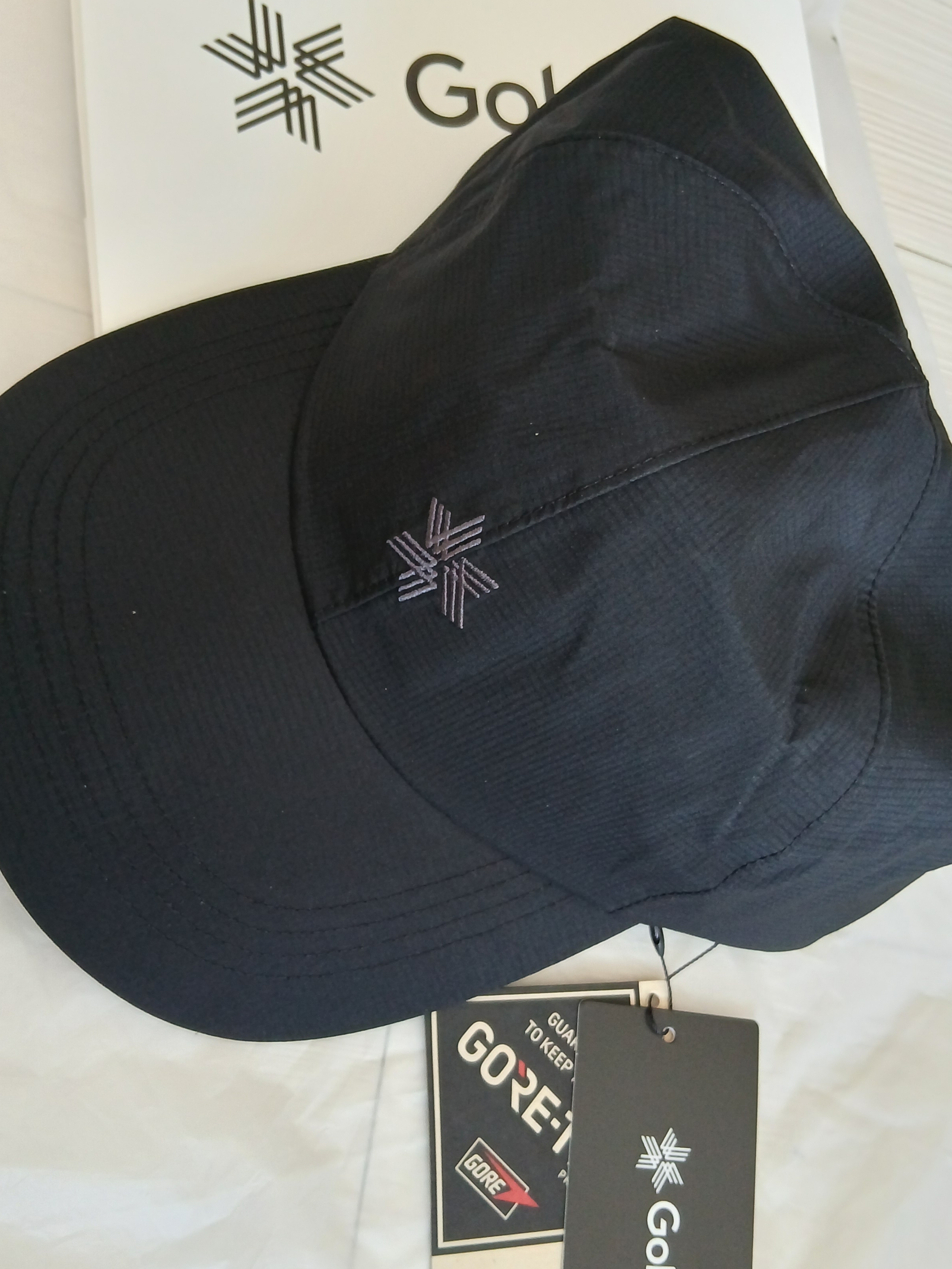 Goldwin Gore-Tex 3L Cap Black 착용 스타일 - 2