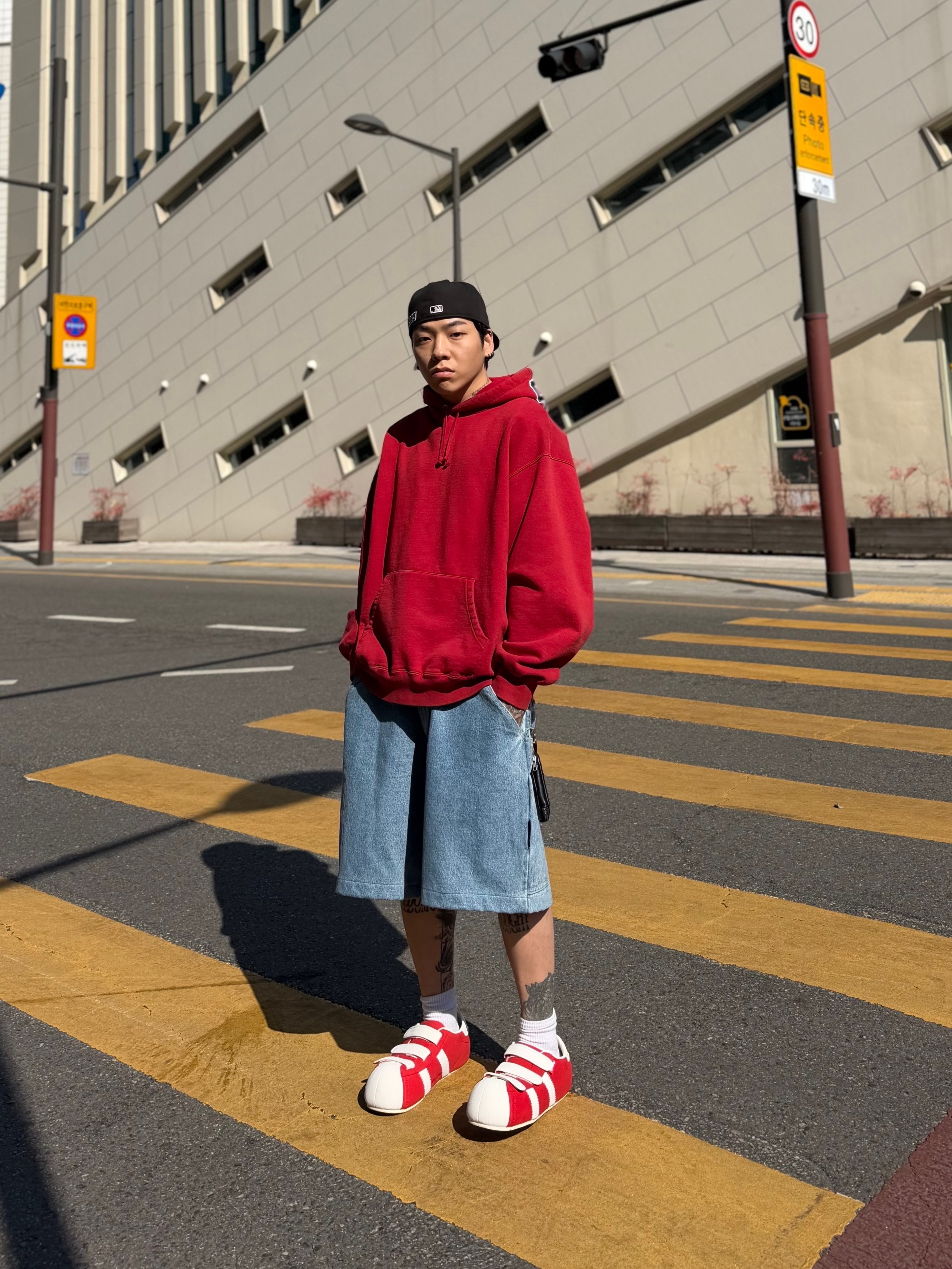 Supreme Team 94 Hooded Sweatshirt Red - 25SS 착용 스타일 - 3