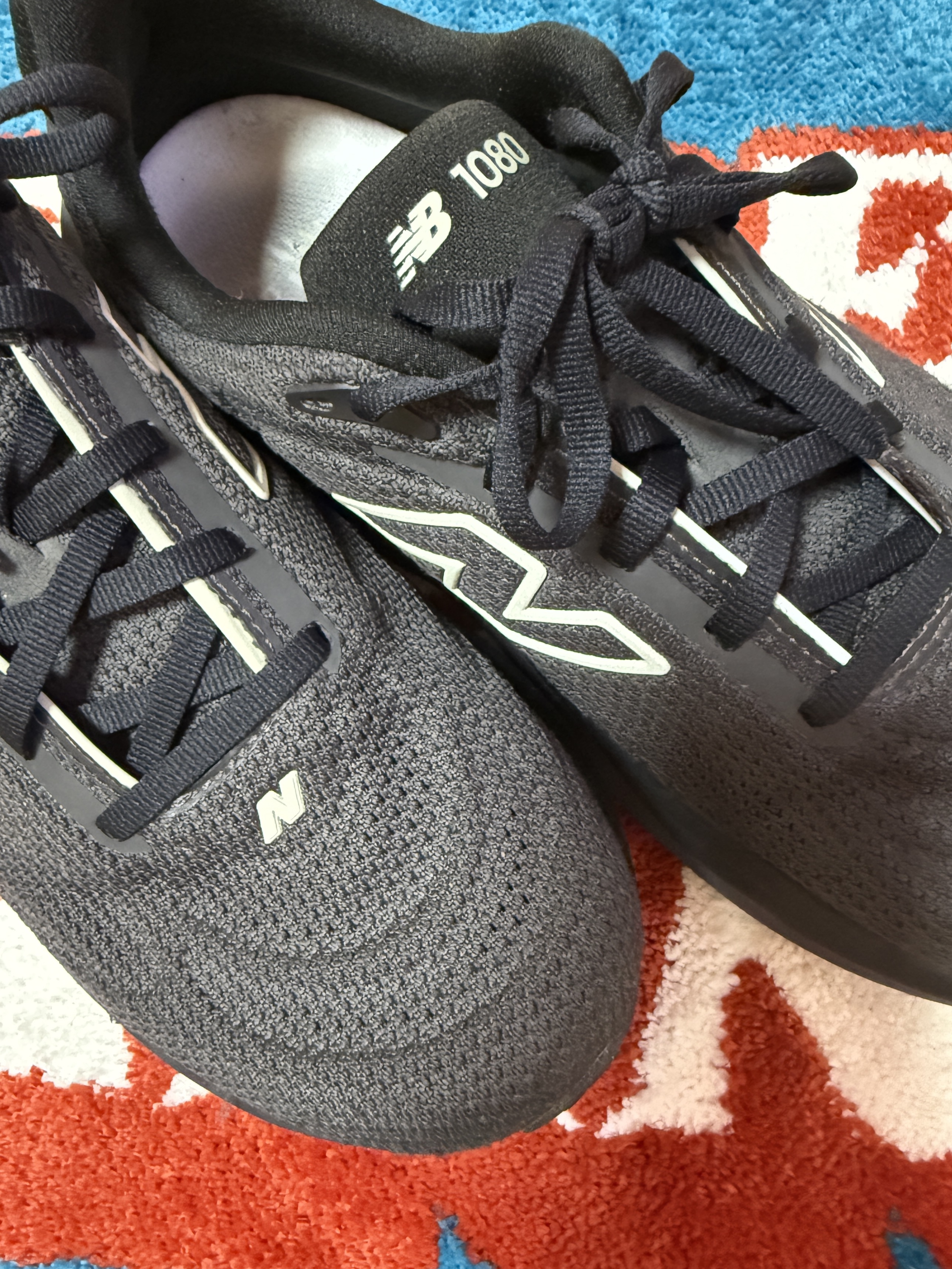 New Balance 1080v15 Faded Black Olivine - 2E Wide, New Balance FuelCell Rebel v5 Olivine Shipyard - 2E Wide 착용 스타일 - 3