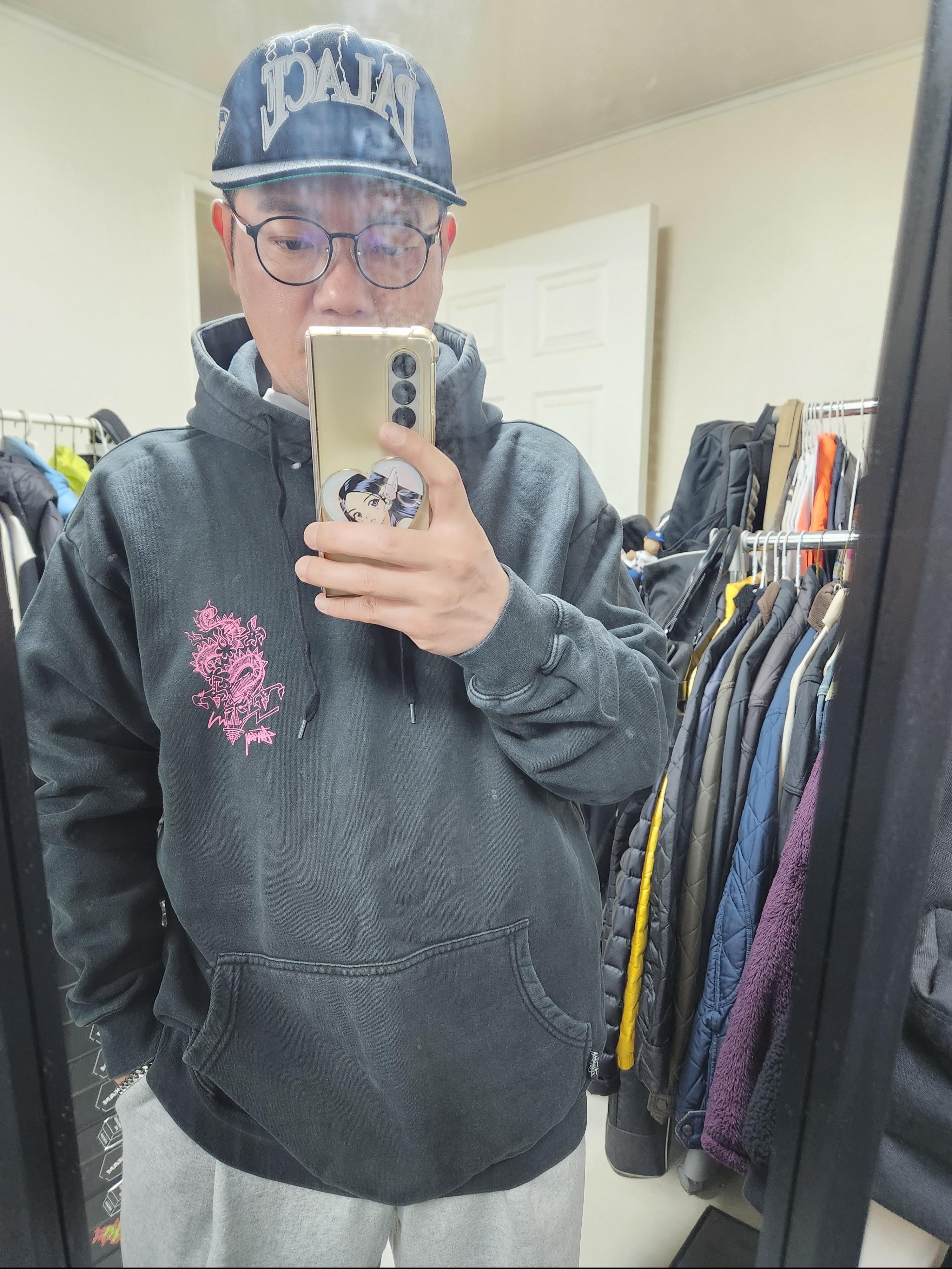 Palace Hesh Strapback Black - 23SS 착용 스타일