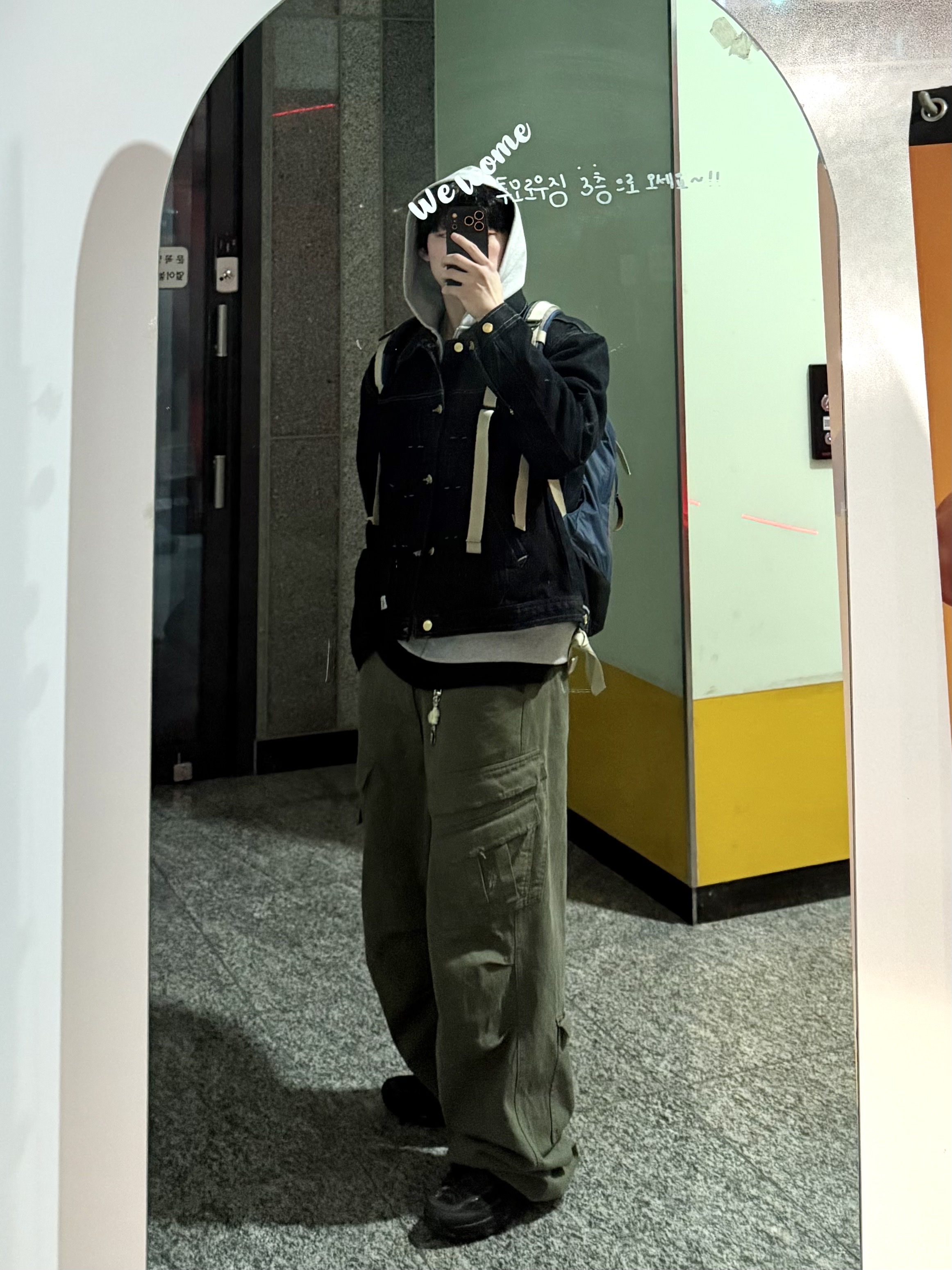 Nonnod Double Pocket Cargo Pants Vintage khaki, Nike x Worksout Air Max 95 Black Anthracite 착용 스타일