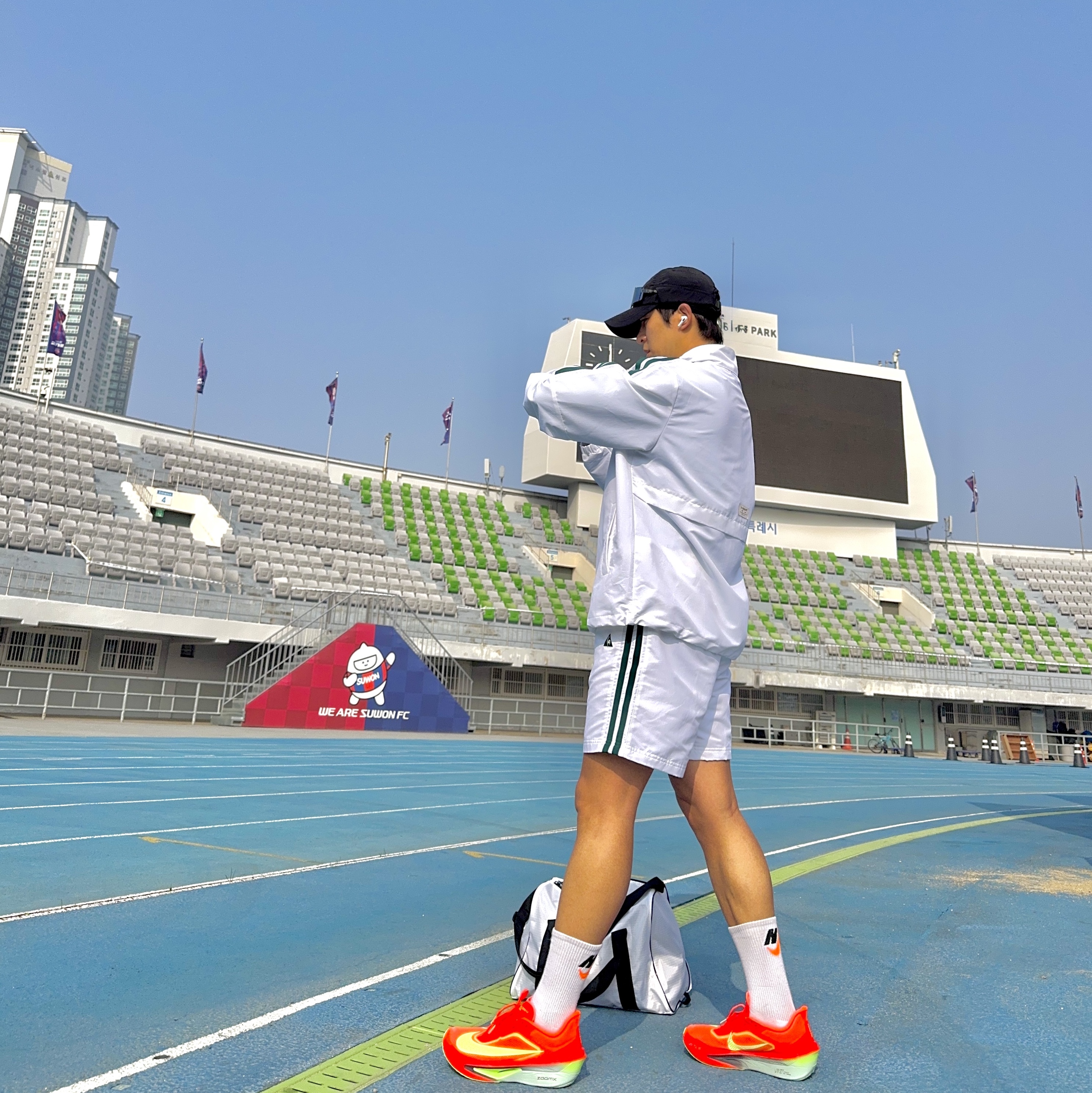 Nike Zoom Fly 6 Bright Crimson Lime Blast 착용 스타일 - 2
