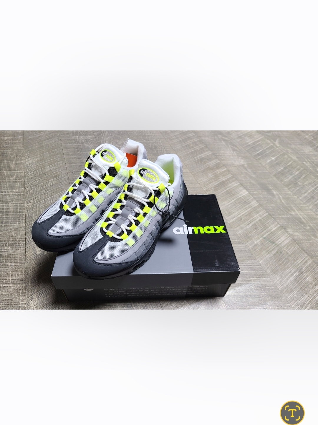 Nike Air Max 95 OG Neon Yellow 2020 착용 스타일 - 4