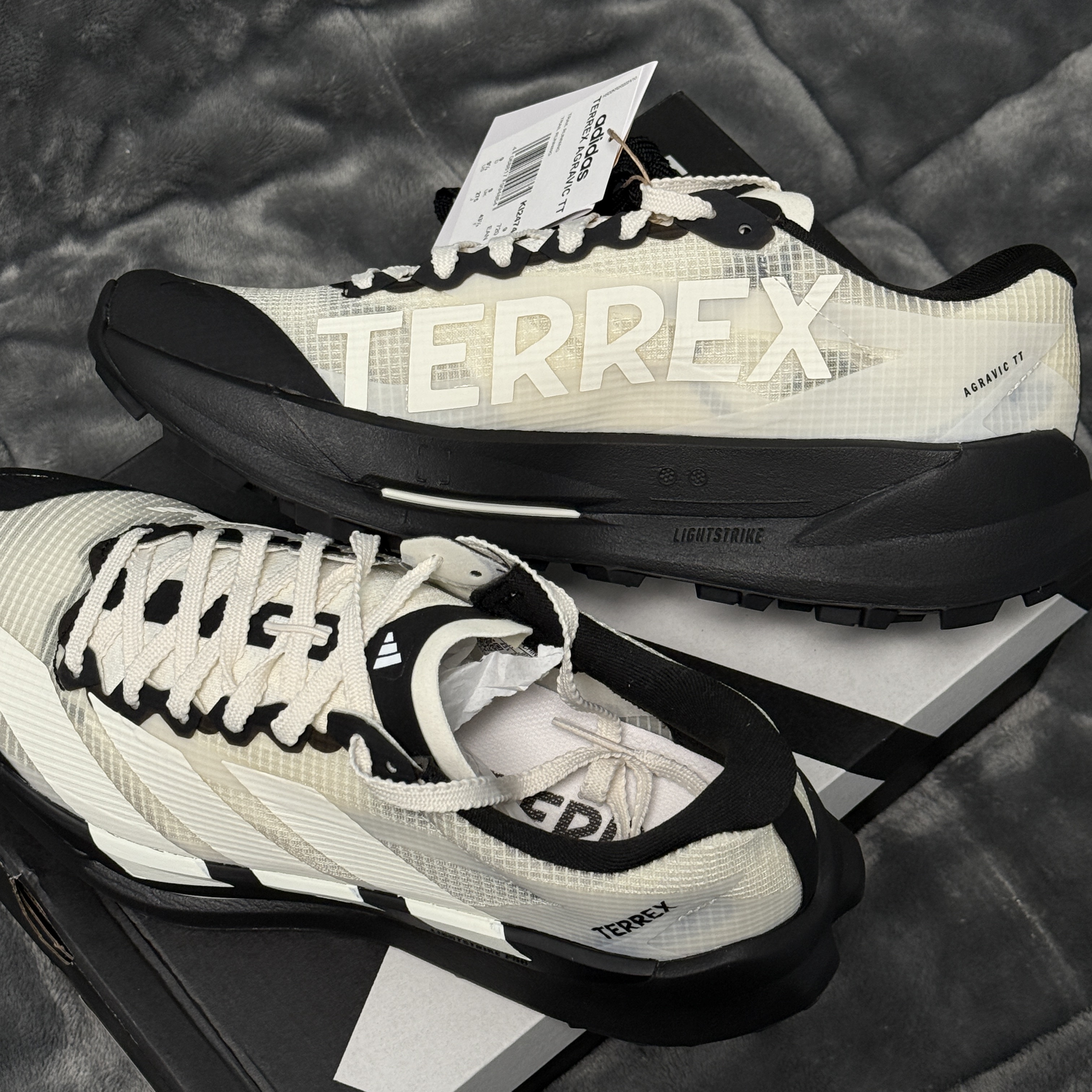 Adidas x Billy’s Terrex Agravic TT Off White 착용 스타일 - 6