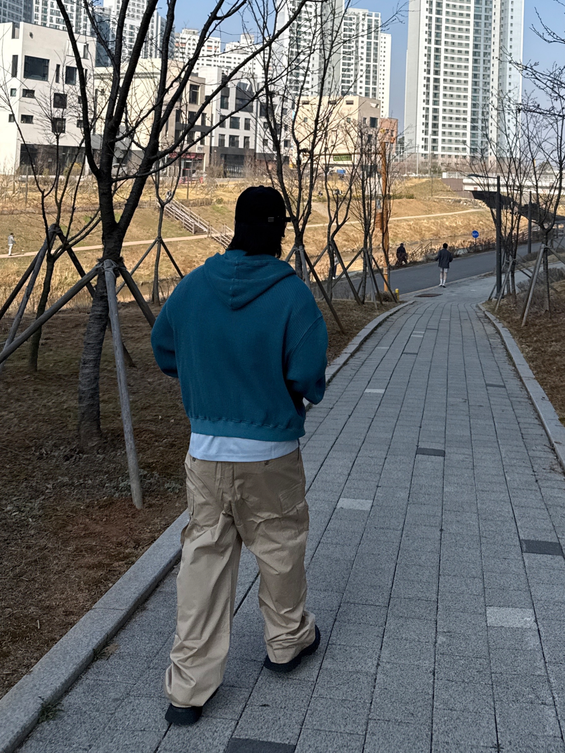 INSANE GARAGE Washed Waffle Hoodie_Teal 착용 스타일 - 2