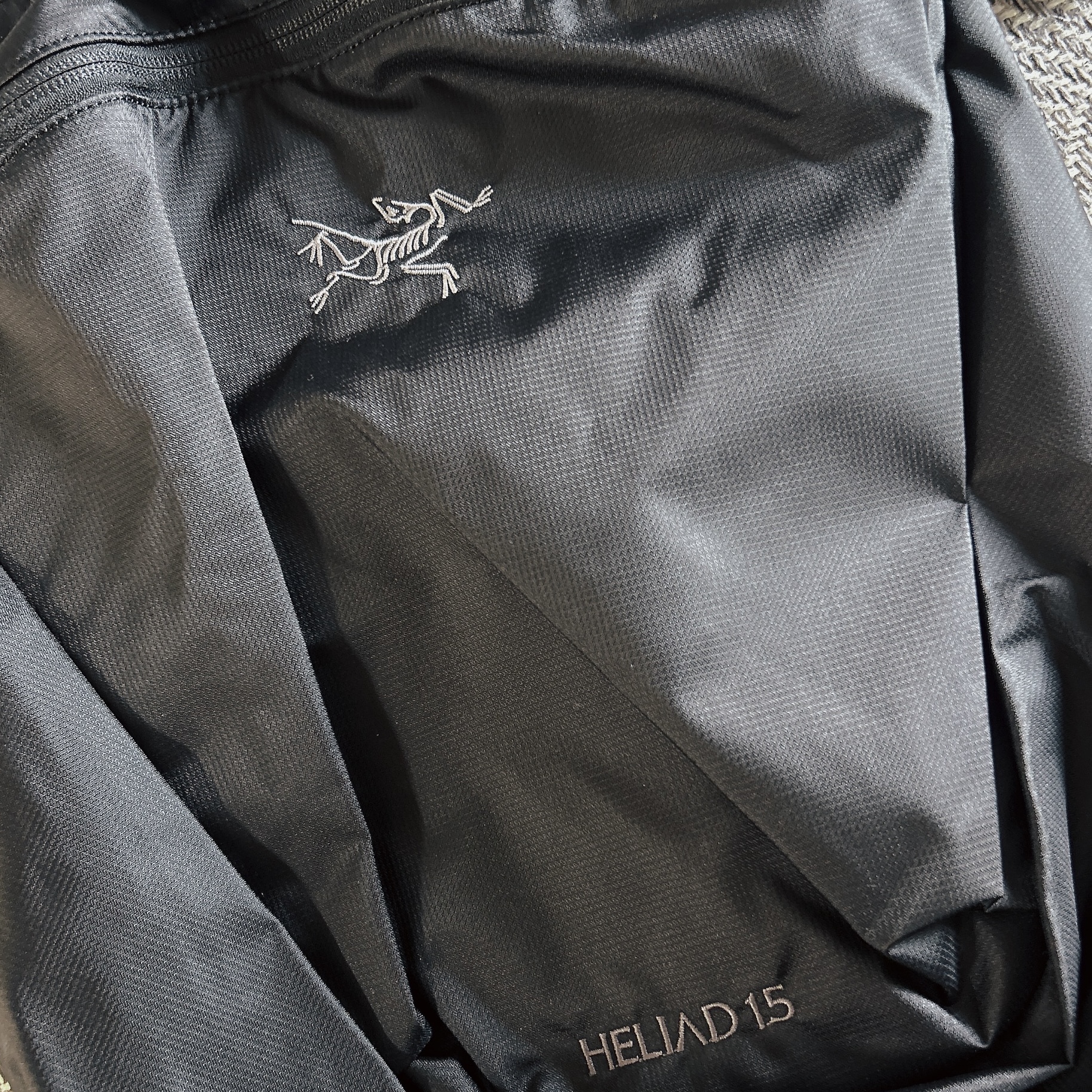 Arc'teryx Heliad 15 Backpack Black 착용 스타일 - 1