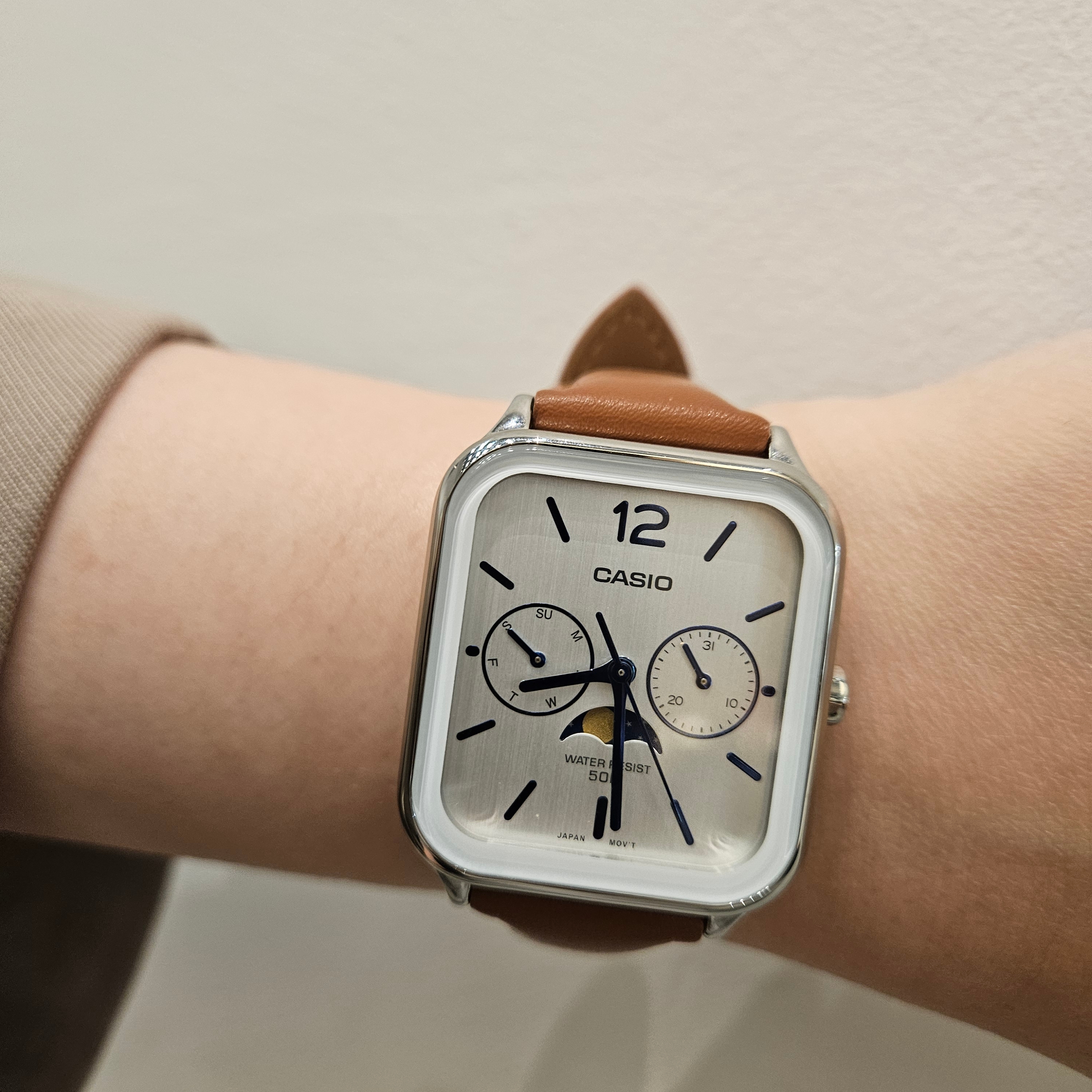Casio MTP-M305D-7AV 착용 스타일