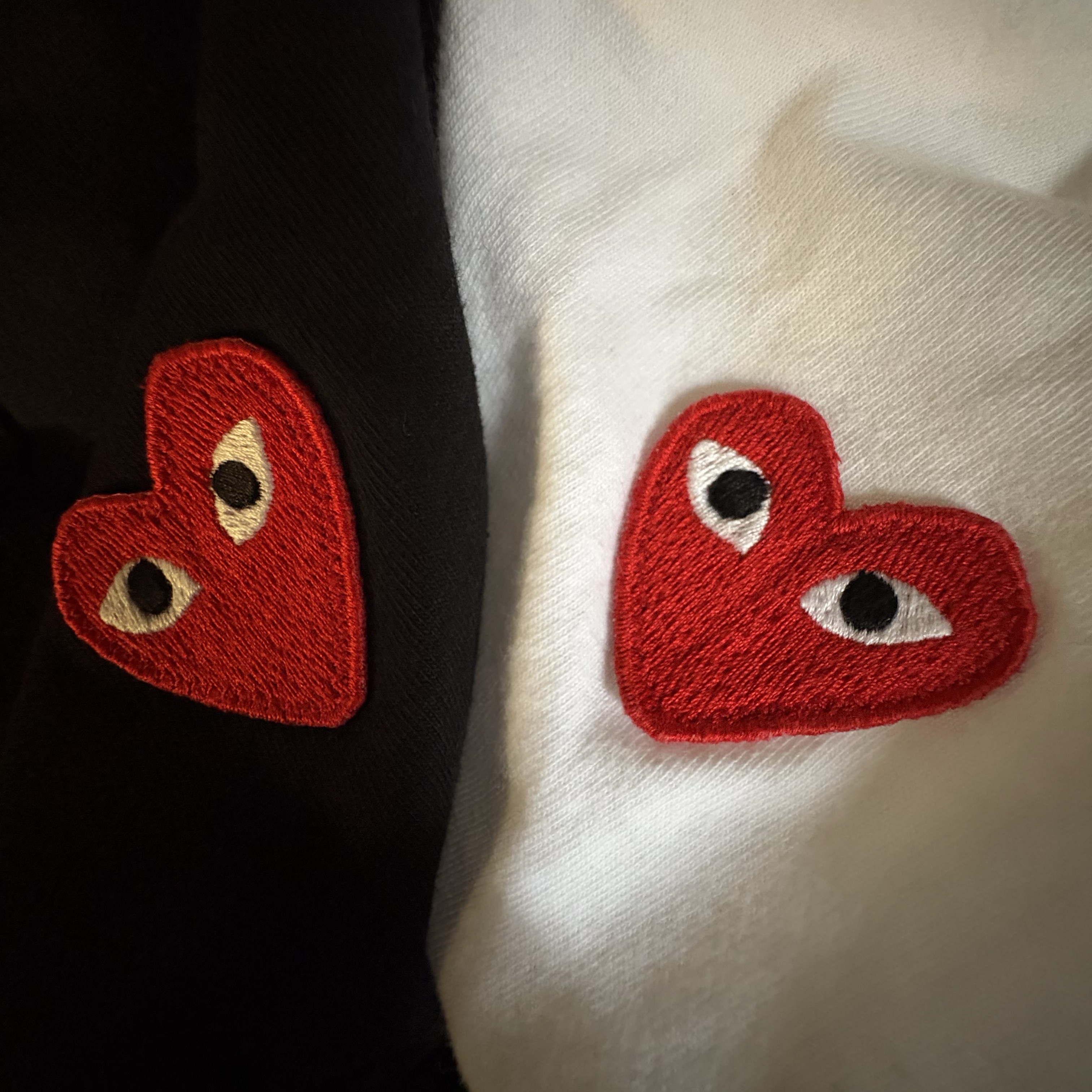 Play Comme des Garcons Red Heart T-Shirt Black, Play Comme des Garcons Red Heart T-Shirt White 착용 스타일